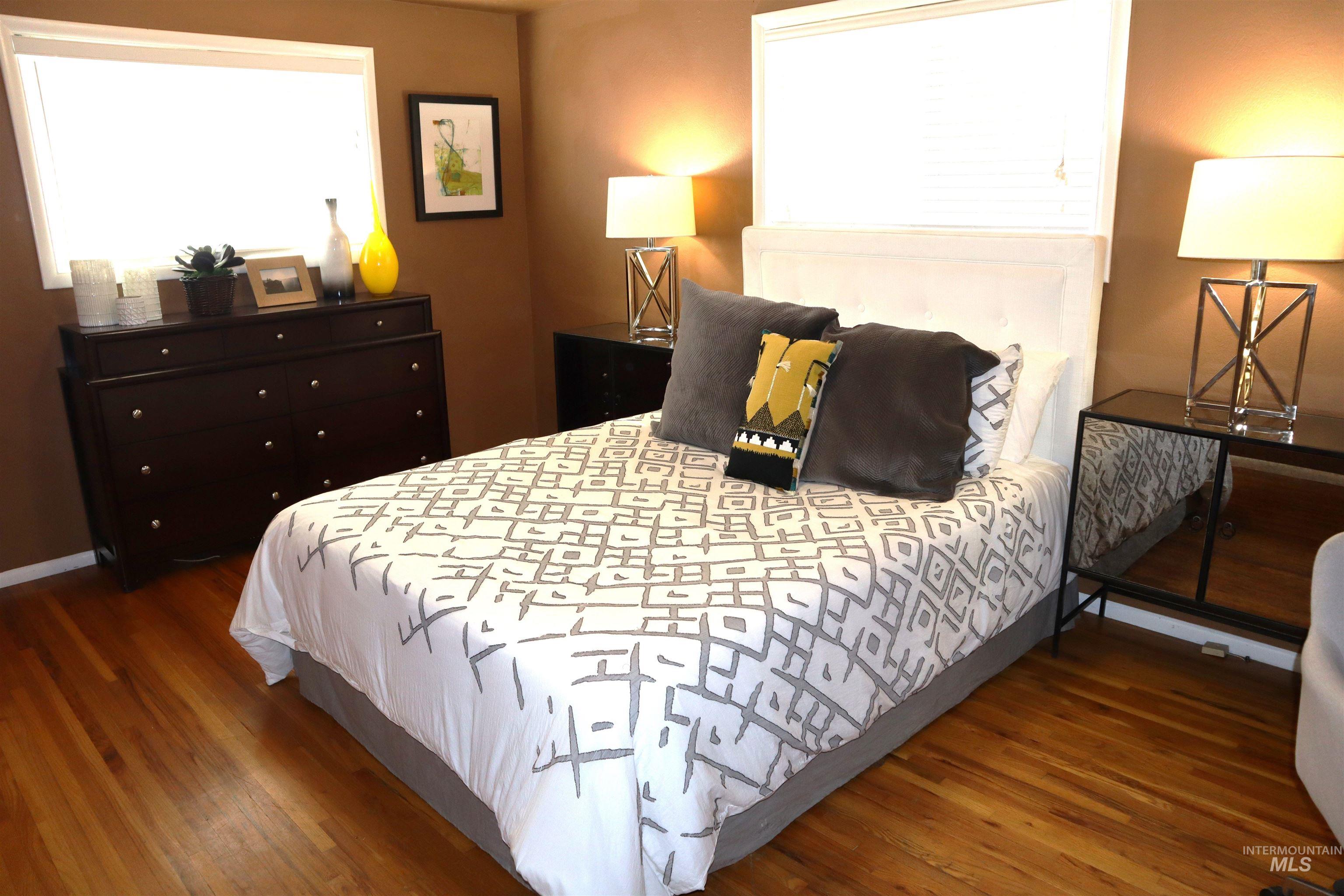 2627 Eldorado St, Boise, Idaho 83704, 3 Bedrooms, 1.5 Bathrooms, Residential For Sale, Price $380,000,MLS 98976157