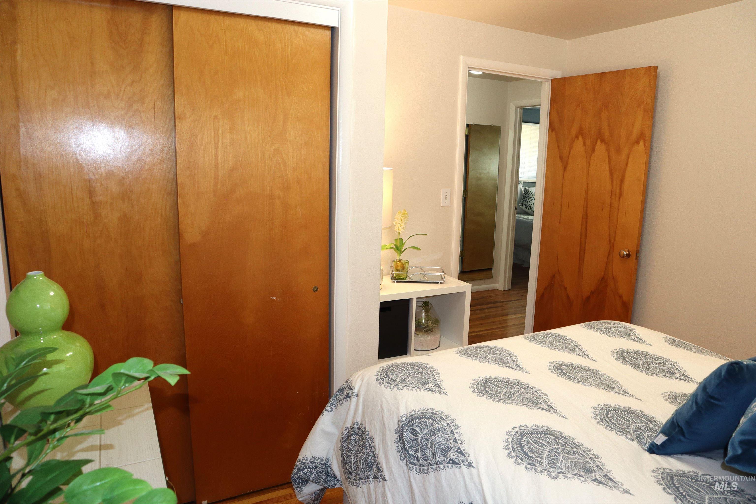 2627 Eldorado St, Boise, Idaho 83704, 3 Bedrooms, 1.5 Bathrooms, Residential For Sale, Price $380,000,MLS 98976157