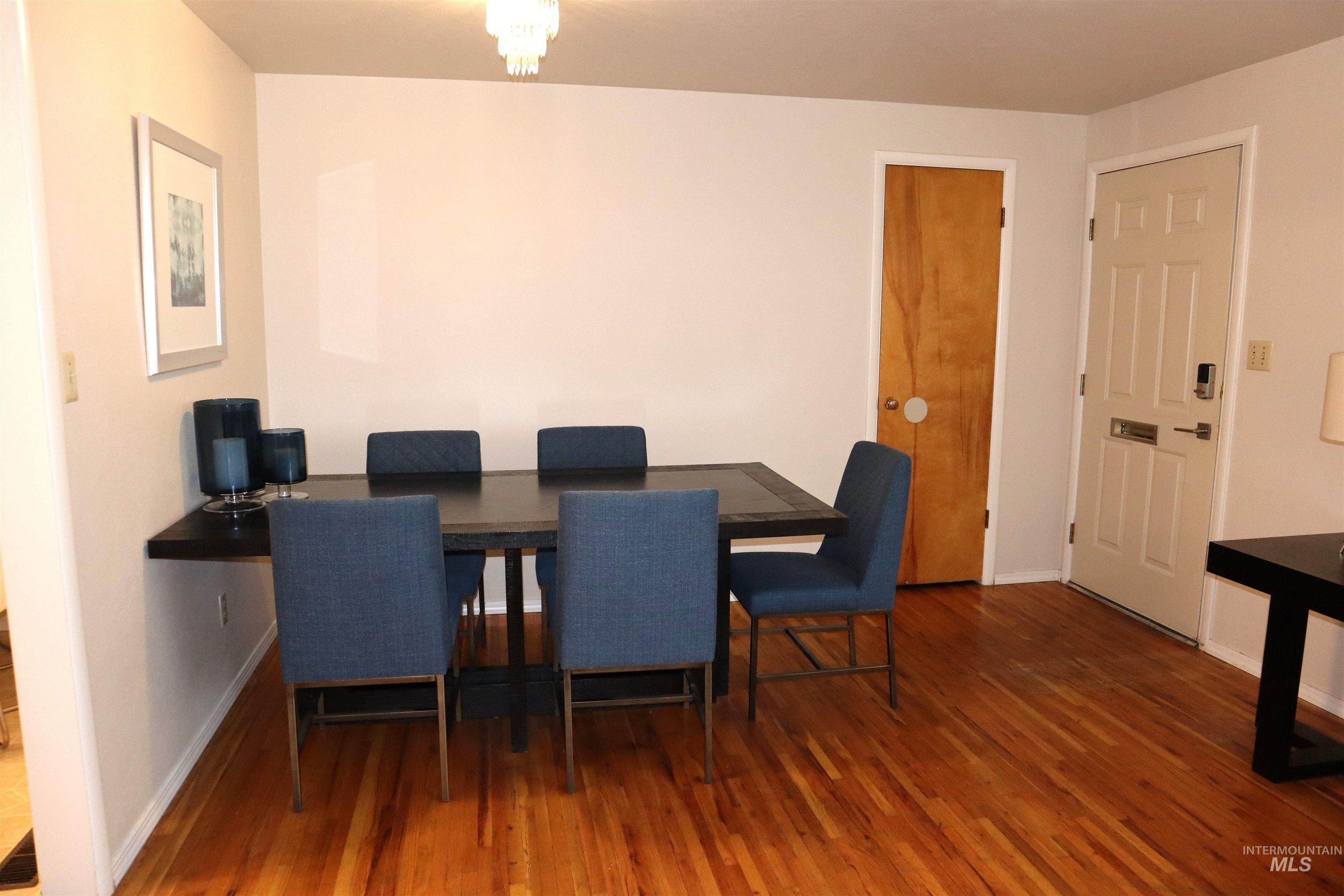 2627 Eldorado St, Boise, Idaho 83704, 3 Bedrooms, 1.5 Bathrooms, Residential For Sale, Price $380,000,MLS 98976157