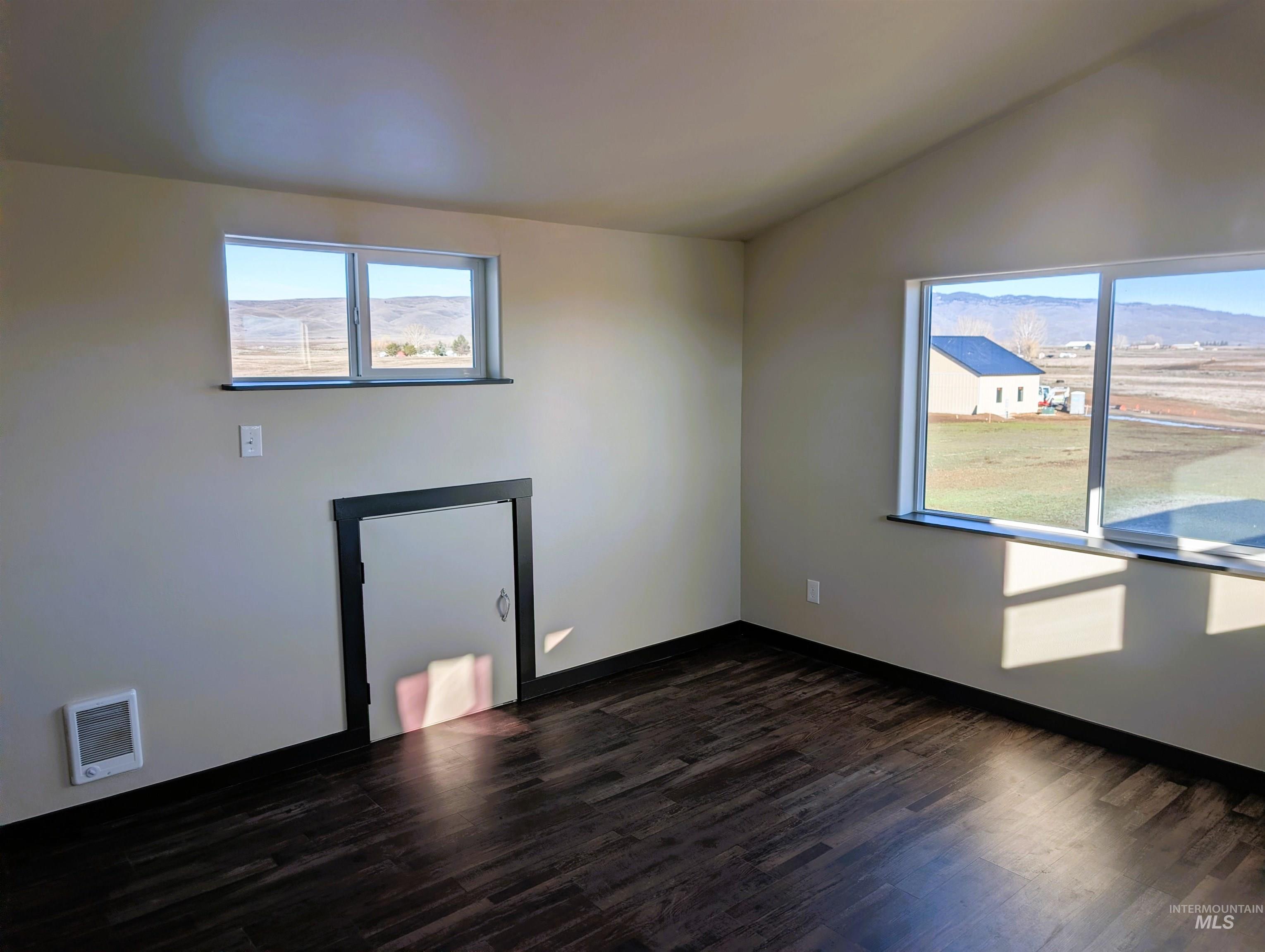 2253 Waite Rd, Midvale, Idaho 83645, 4 Bedrooms, 2 Bathrooms, Residential For Sale, Price $550,000,MLS 98976183