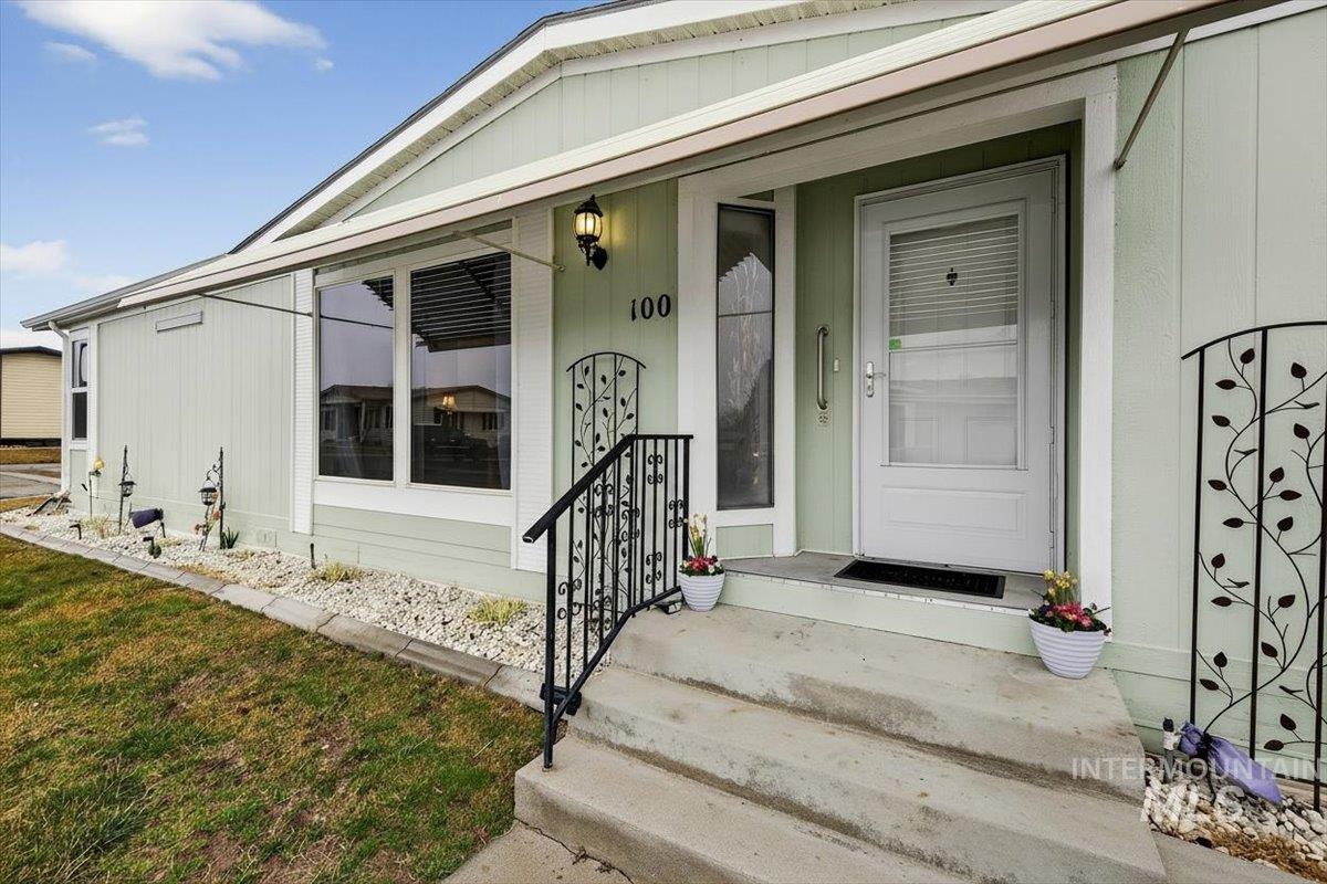 1907 W Flamingo Ave, Nampa, Idaho 83651, 3 Bedrooms, 2 Bathrooms, Residential For Sale, Price $189,000, 98976184