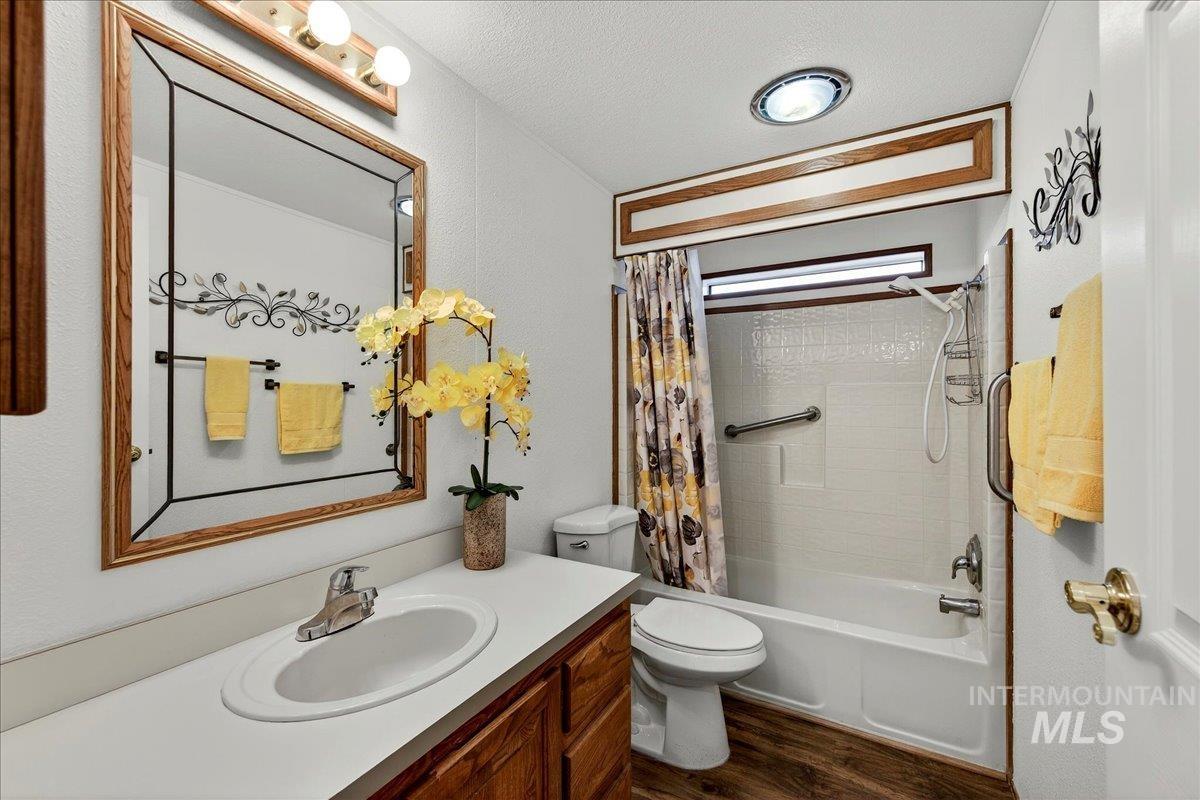 1907 W Flamingo Ave, Nampa, Idaho 83651, 3 Bedrooms, 2 Bathrooms, Residential For Sale, Price $189,000, 98976184