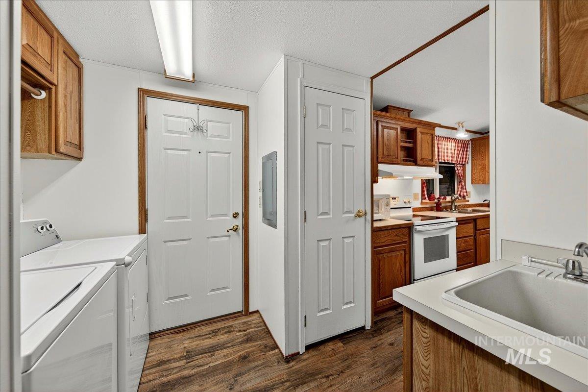 1907 W Flamingo Ave, Nampa, Idaho 83651, 3 Bedrooms, 2 Bathrooms, Residential For Sale, Price $189,000, 98976184