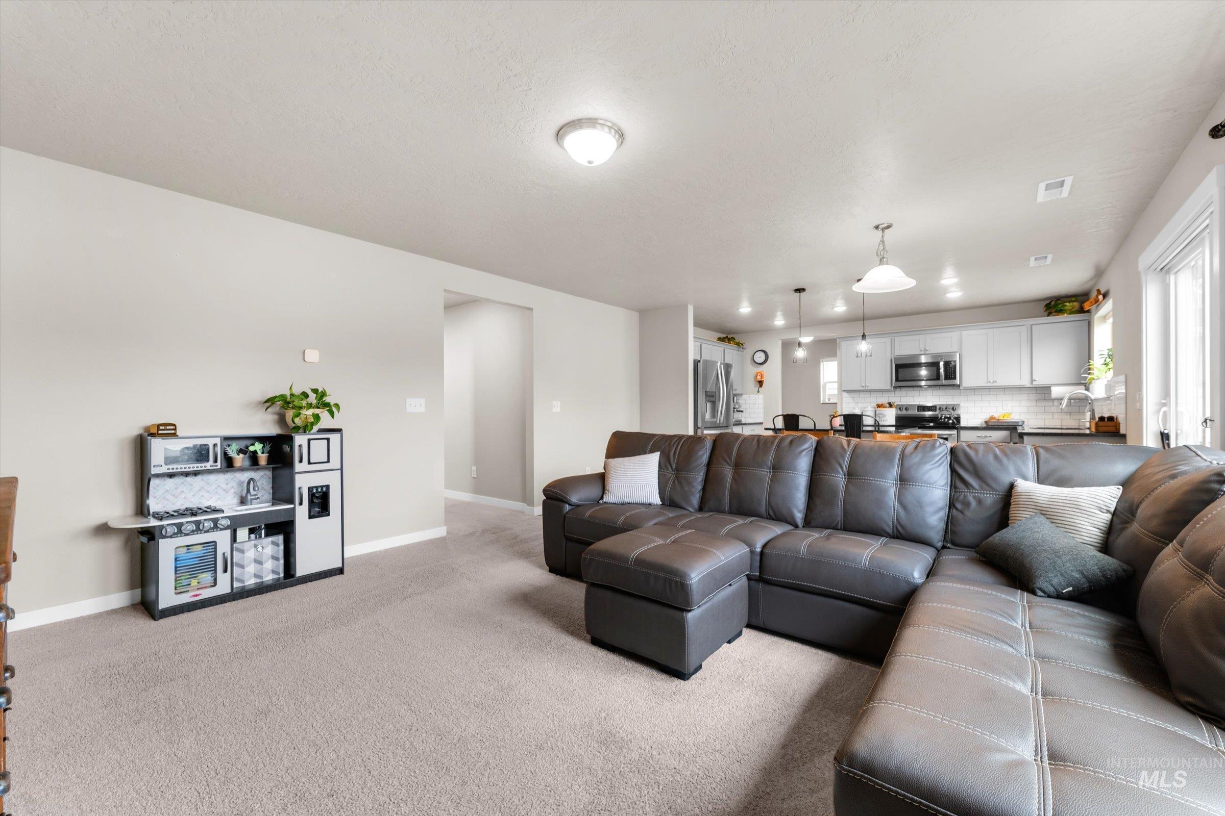 17836 Sunset Ridge Ave, Nampa, Idaho 83687, 3 Bedrooms, 2.5 Bathrooms, Residential For Sale, Price $440,000,MLS 98976185