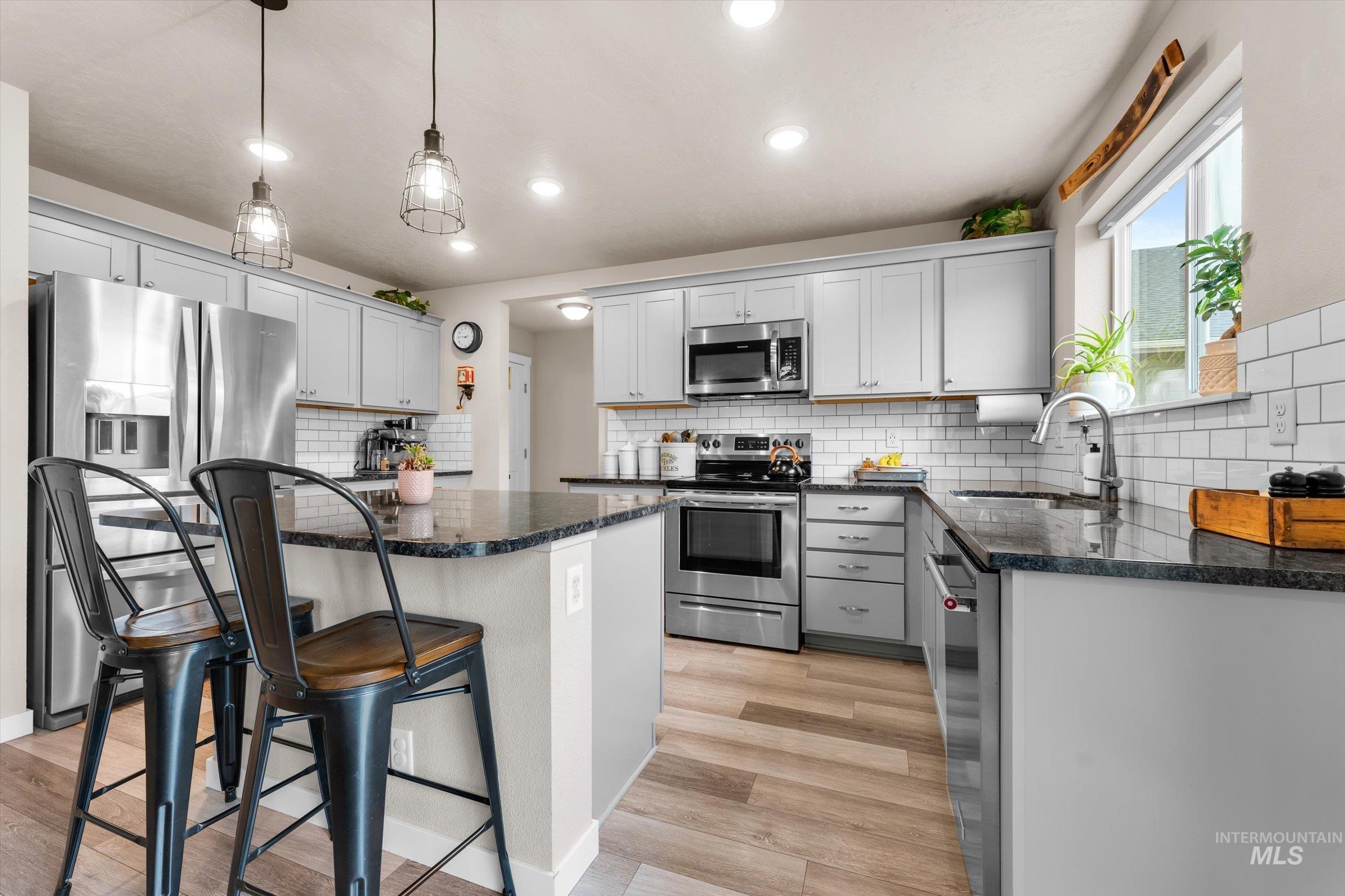 17836 Sunset Ridge Ave, Nampa, Idaho 83687, 3 Bedrooms, 2.5 Bathrooms, Residential For Sale, Price $440,000,MLS 98976185