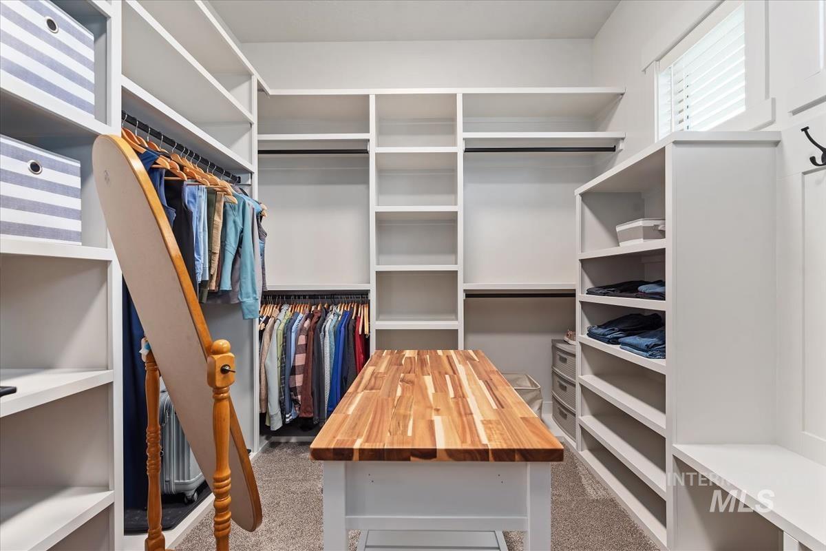 22334 Sirocco Ct, Caldwell, Idaho 83607, 4 Bedrooms, 3.5 Bathrooms, Residential For Sale, Price $1,049,900,MLS 98976186