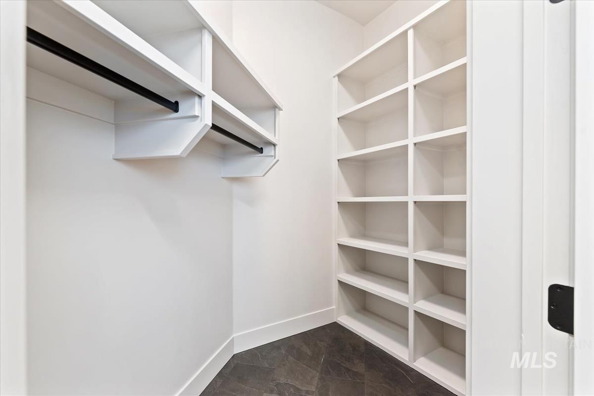 22334 Sirocco Ct, Caldwell, Idaho 83607, 4 Bedrooms, 3.5 Bathrooms, Residential For Sale, Price $1,075,000,MLS 98976186