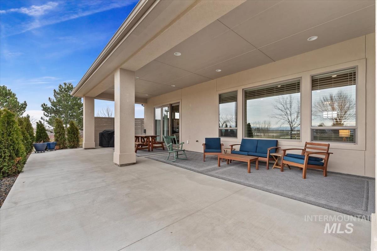 22334 Sirocco Ct, Caldwell, Idaho 83607, 4 Bedrooms, 3.5 Bathrooms, Residential For Sale, Price $1,075,000,MLS 98976186