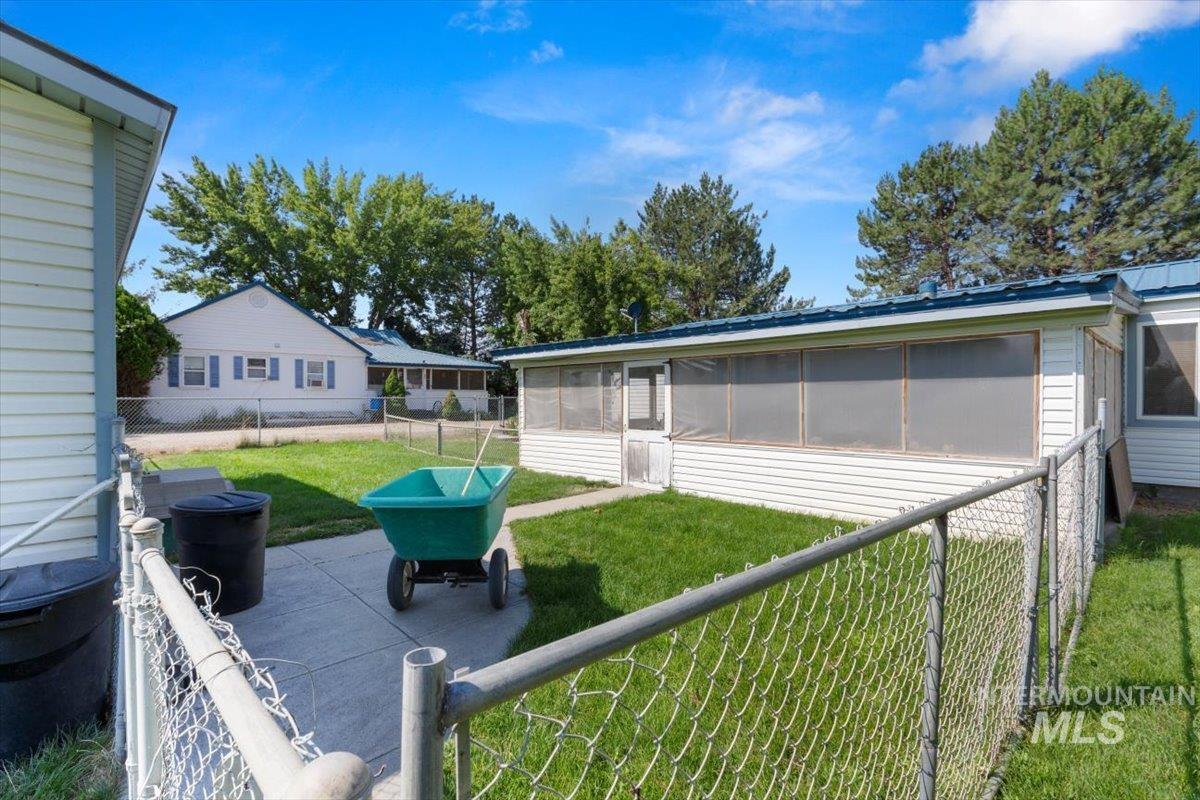 31854 Apple Valley, Parma, Idaho 83660, 3 Bedrooms, 2 Bathrooms, Residential For Sale, Price $475,000,MLS 98976187