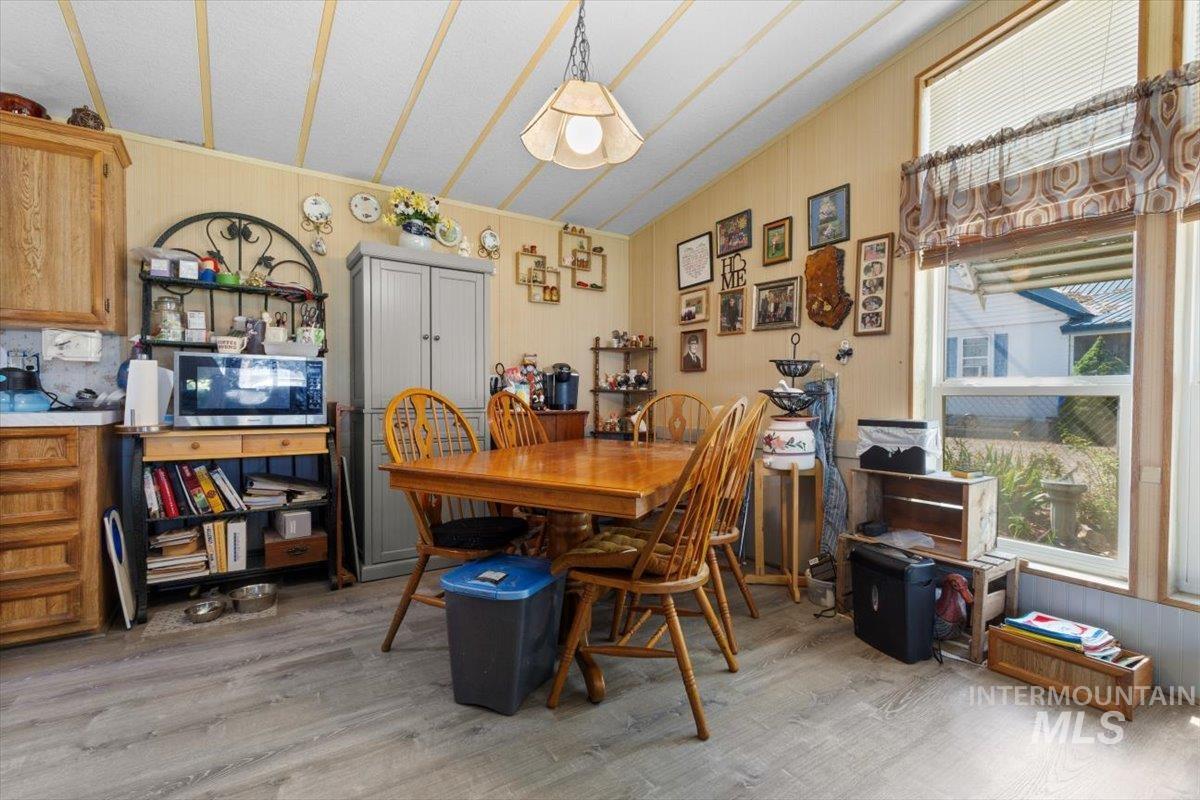 31854 Apple Valley, Parma, Idaho 83660, 3 Bedrooms, 2 Bathrooms, Residential For Sale, Price $475,000,MLS 98976187