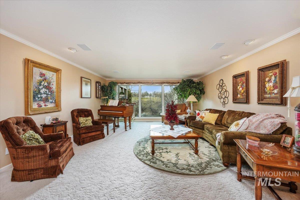 300 Morrison St, Twin Falls, Idaho 83301, 2 Bedrooms, 2 Bathrooms, Residential For Sale, Price $379,900,MLS 98976188