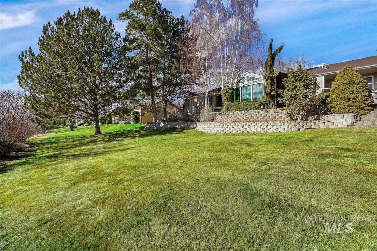 300 Morrison St, Twin Falls, Idaho 83301, 2 Bedrooms, 2 Bathrooms, Residential For Sale, Price $379,900,MLS 98976188