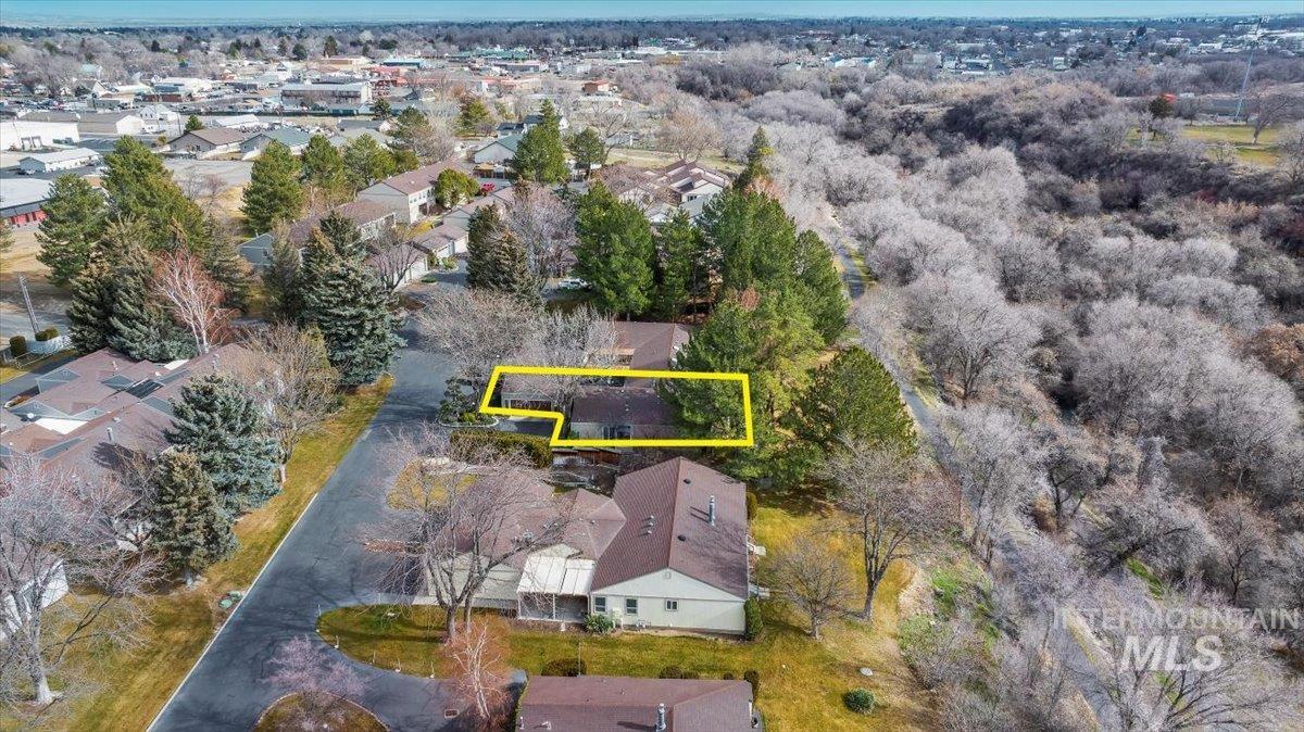 300 Morrison St, Twin Falls, Idaho 83301, 2 Bedrooms, 2 Bathrooms, Residential For Sale, Price $379,900,MLS 98976188