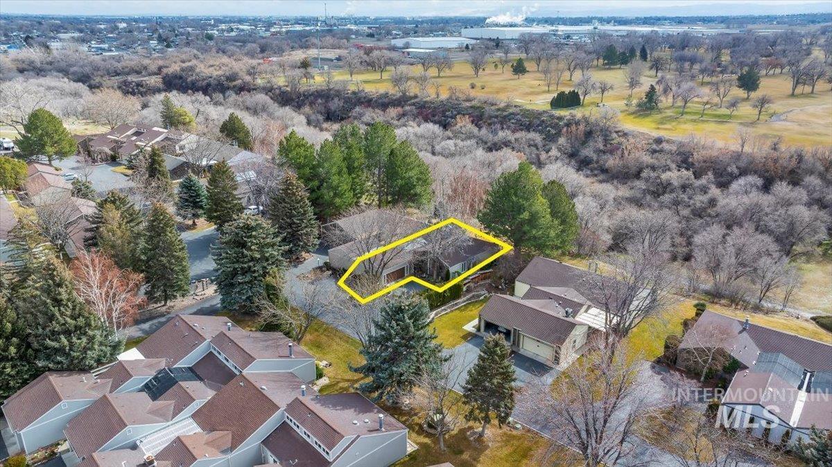 300 Morrison St, Twin Falls, Idaho 83301, 2 Bedrooms, 2 Bathrooms, Residential For Sale, Price $379,900,MLS 98976188