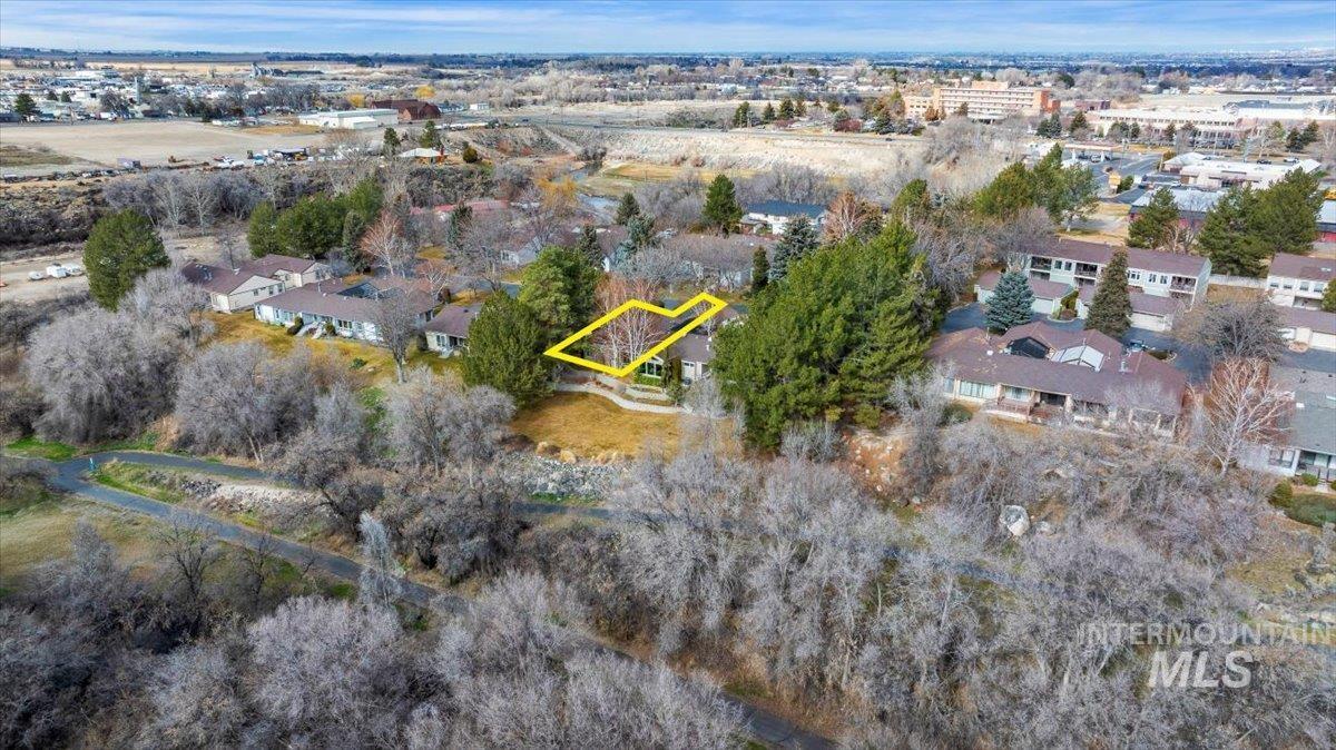 300 Morrison St, Twin Falls, Idaho 83301, 2 Bedrooms, 2 Bathrooms, Residential For Sale, Price $379,900,MLS 98976188