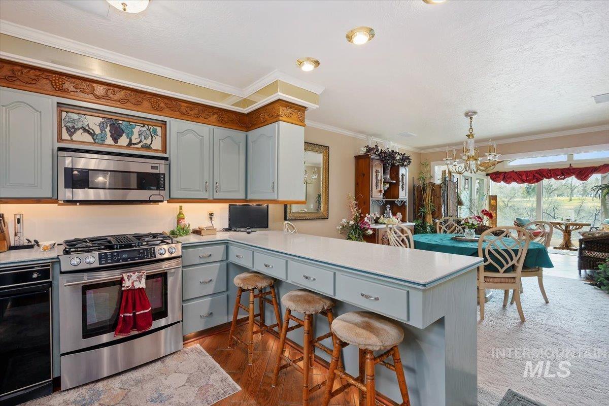 300 Morrison St, Twin Falls, Idaho 83301, 2 Bedrooms, 2 Bathrooms, Residential For Sale, Price $379,900,MLS 98976188