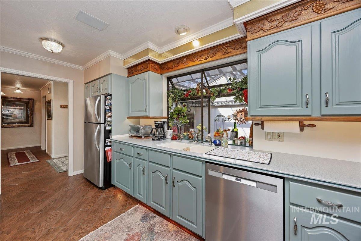 300 Morrison St, Twin Falls, Idaho 83301, 2 Bedrooms, 2 Bathrooms, Residential For Sale, Price $379,900,MLS 98976188