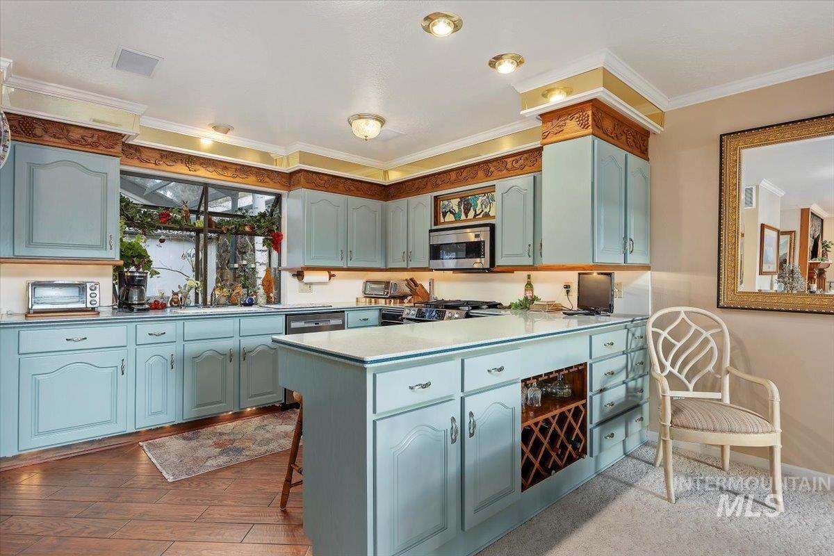 300 Morrison St, Twin Falls, Idaho 83301, 2 Bedrooms, 2 Bathrooms, Residential For Sale, Price $379,900,MLS 98976188