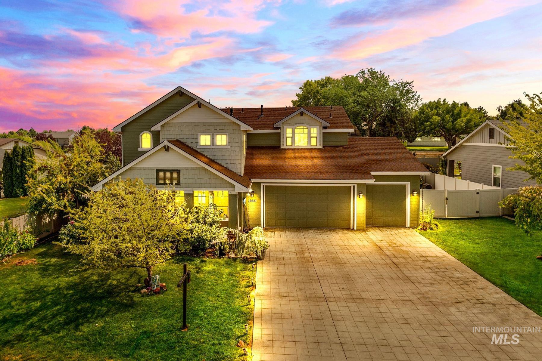 12621 S Carriage Hill Way, Nampa, Idaho 83686, 4 Bedrooms, 3.5 Bathrooms, Residential For Sale, Price $675,000, 98976190
