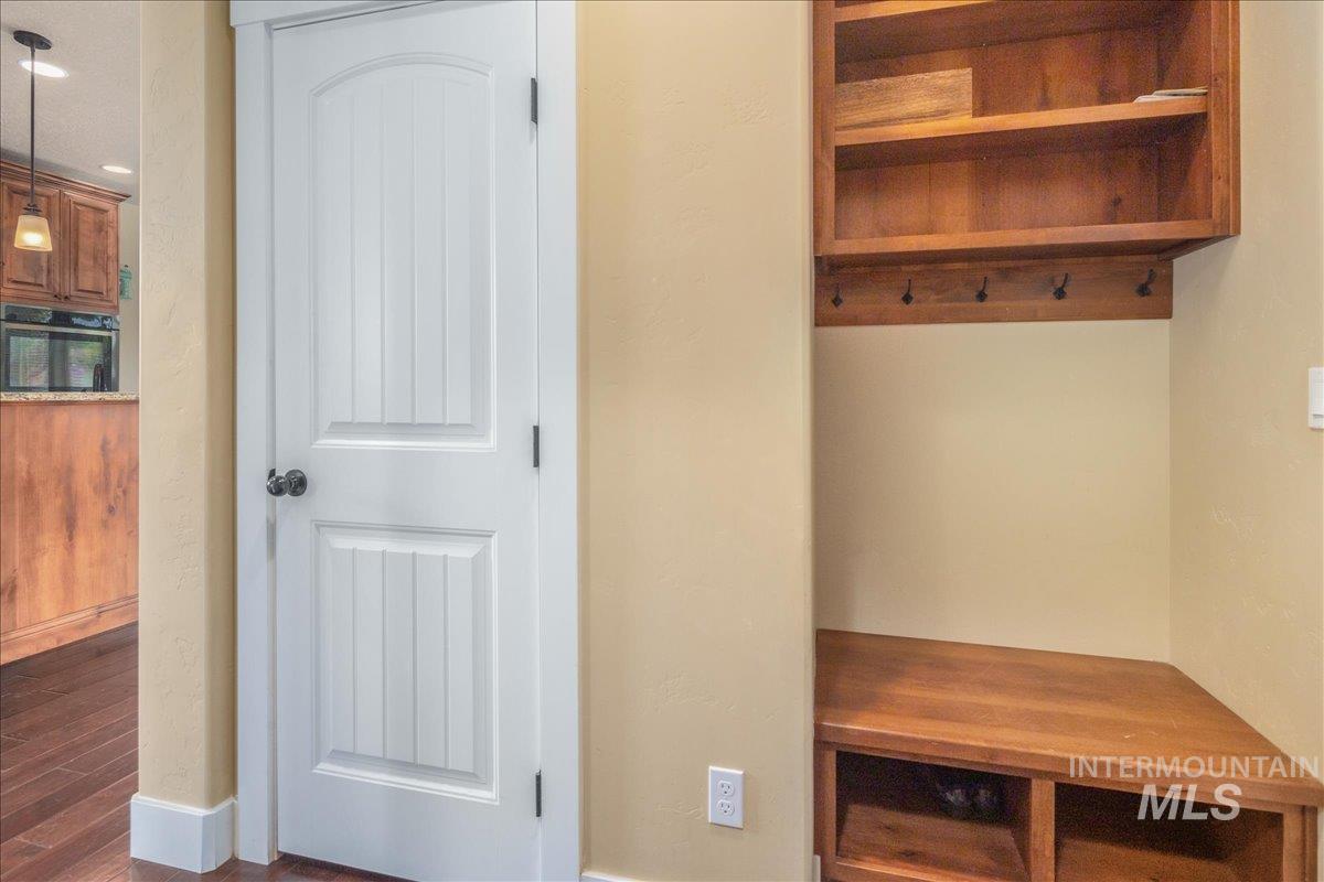 12621 S Carriage Hill Way, Nampa, Idaho 83686, 4 Bedrooms, 3.5 Bathrooms, Residential For Sale, Price $675,000, 98976190