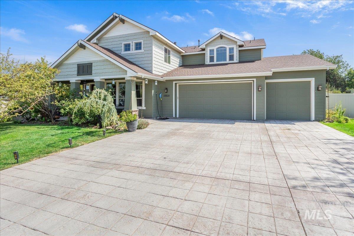 12621 S Carriage Hill Way, Nampa, Idaho 83686, 4 Bedrooms, 3.5 Bathrooms, Residential For Sale, Price $675,000, 98976190