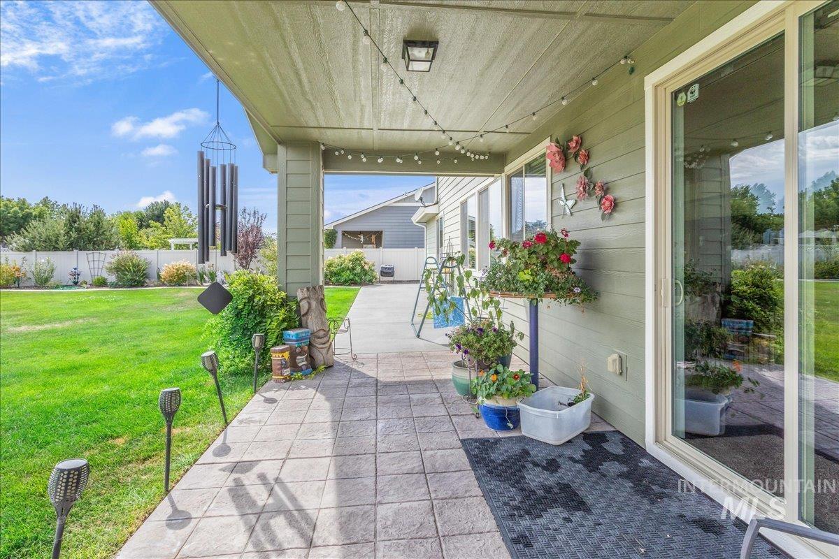 12621 S Carriage Hill Way, Nampa, Idaho 83686, 4 Bedrooms, 3.5 Bathrooms, Residential For Sale, Price $675,000, 98976190