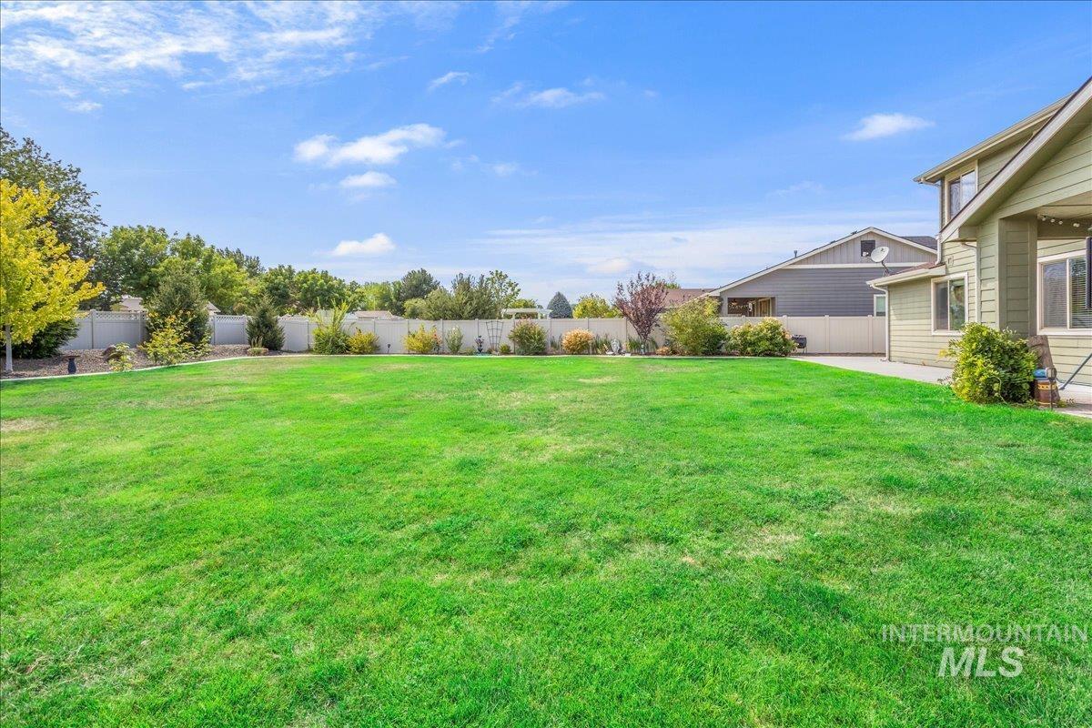 12621 S Carriage Hill Way, Nampa, Idaho 83686, 4 Bedrooms, 3.5 Bathrooms, Residential For Sale, Price $675,000, 98976190
