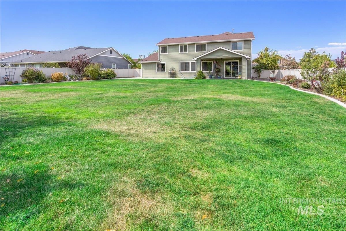 12621 S Carriage Hill Way, Nampa, Idaho 83686, 4 Bedrooms, 3.5 Bathrooms, Residential For Sale, Price $675,000, 98976190