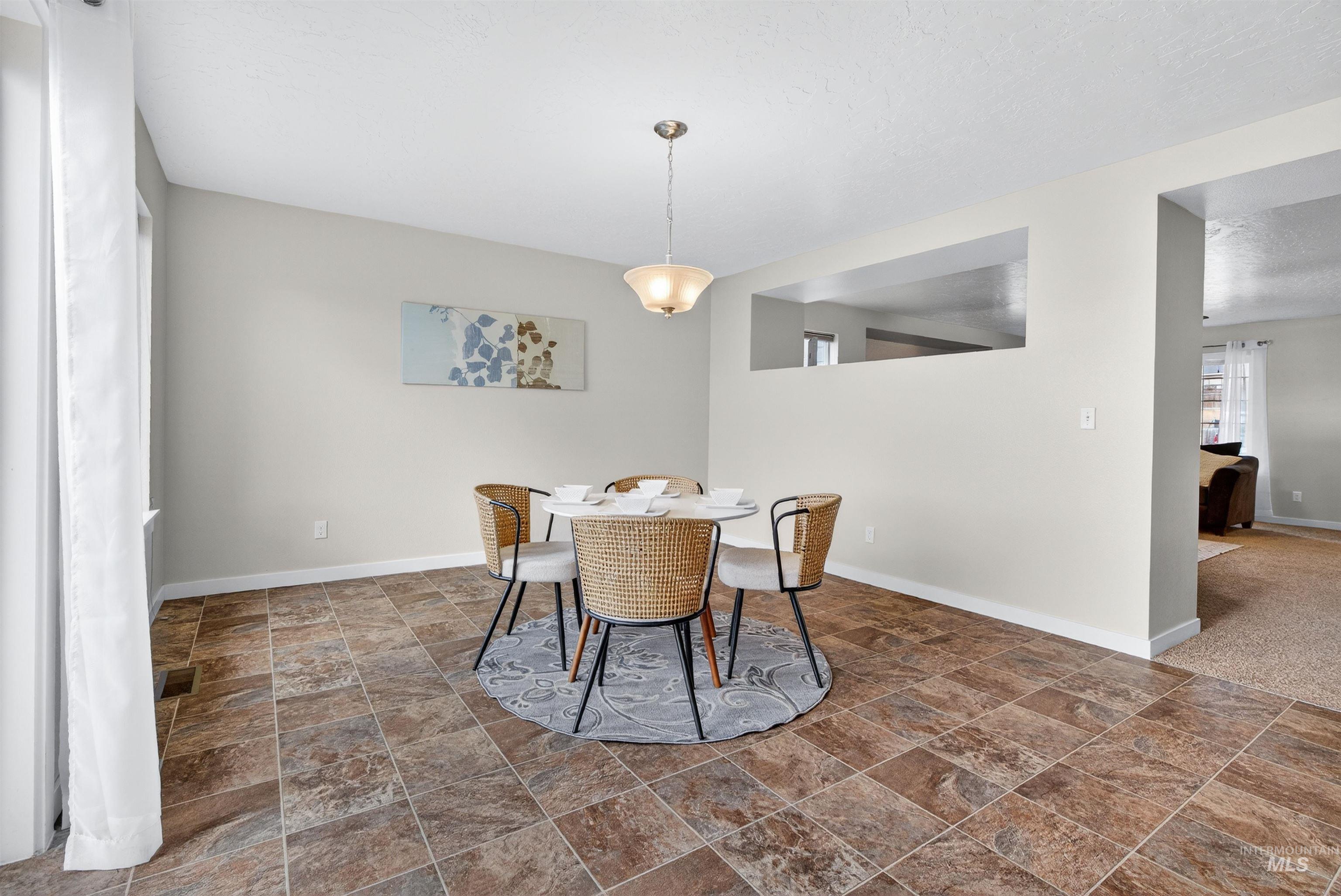 3525 S Fork Ave, Nampa, Idaho 83686, 5 Bedrooms, 2.5 Bathrooms, Residential For Sale, Price $474,900,MLS 98976194