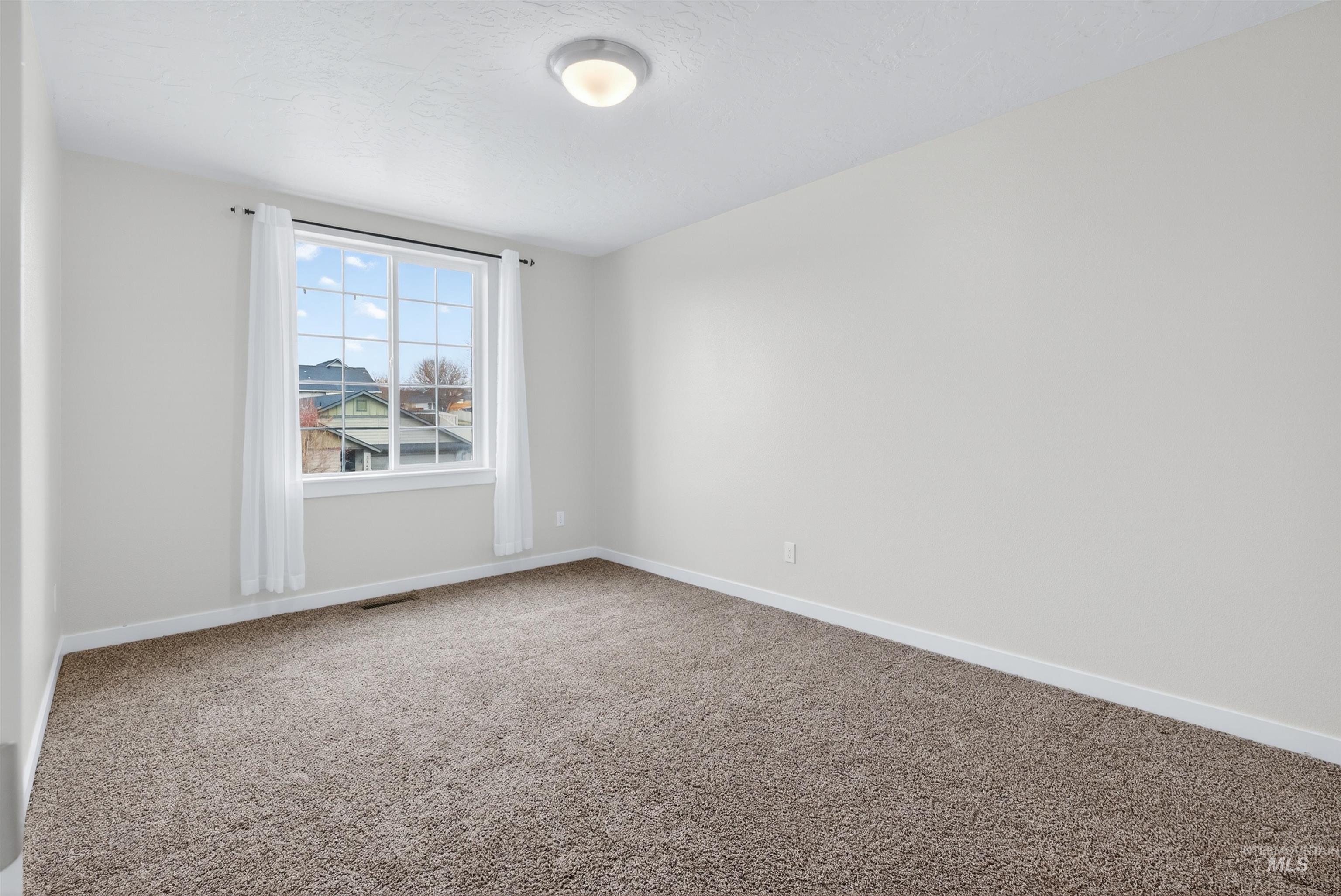 3525 S Fork Ave, Nampa, Idaho 83686, 5 Bedrooms, 2.5 Bathrooms, Residential For Sale, Price $474,900,MLS 98976194