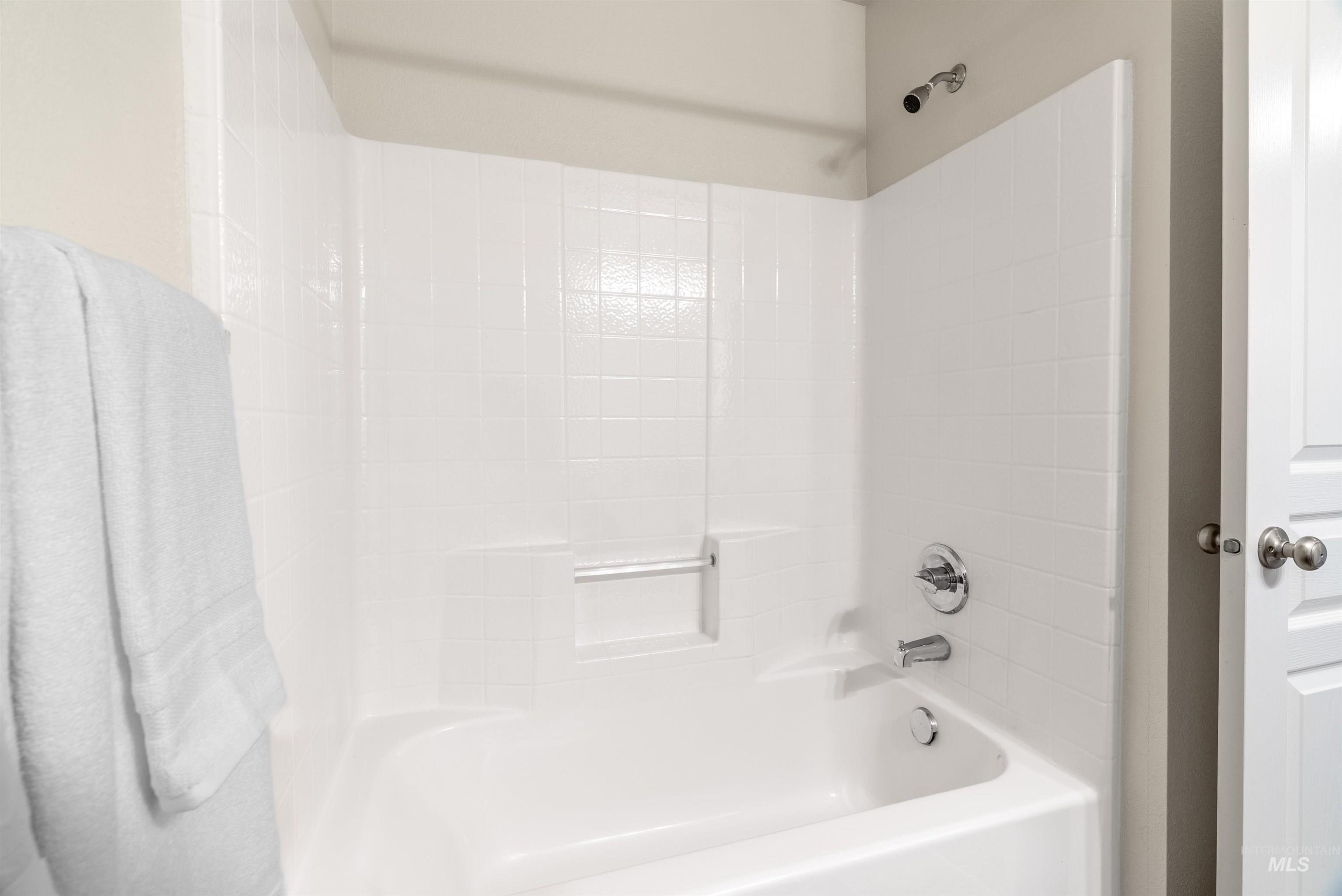 3525 S Fork Ave, Nampa, Idaho 83686, 5 Bedrooms, 2.5 Bathrooms, Residential For Sale, Price $474,900,MLS 98976194