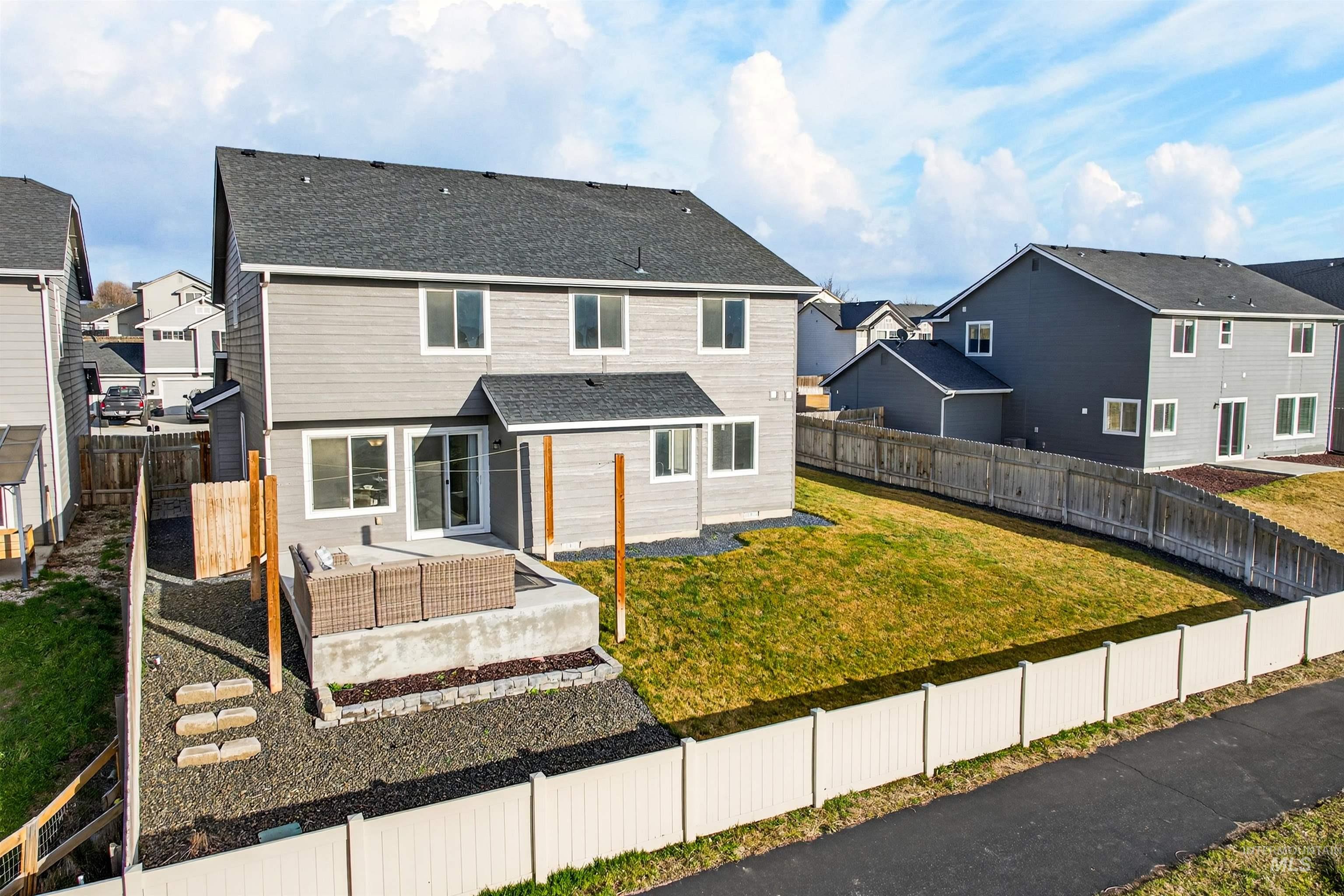 3525 S Fork Ave, Nampa, Idaho 83686, 5 Bedrooms, 2.5 Bathrooms, Residential For Sale, Price $474,900,MLS 98976194