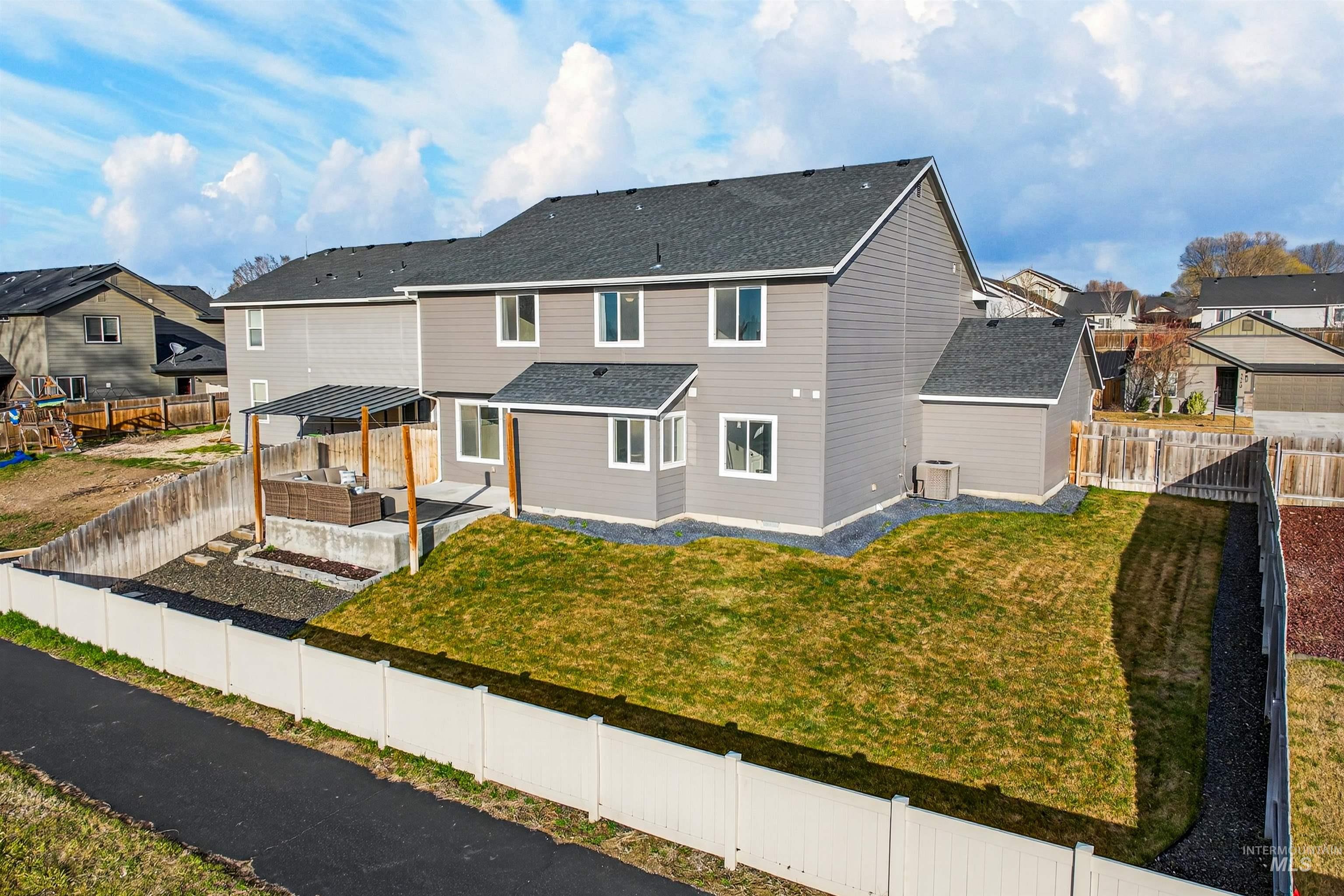 3525 S Fork Ave, Nampa, Idaho 83686, 5 Bedrooms, 2.5 Bathrooms, Residential For Sale, Price $474,900,MLS 98976194