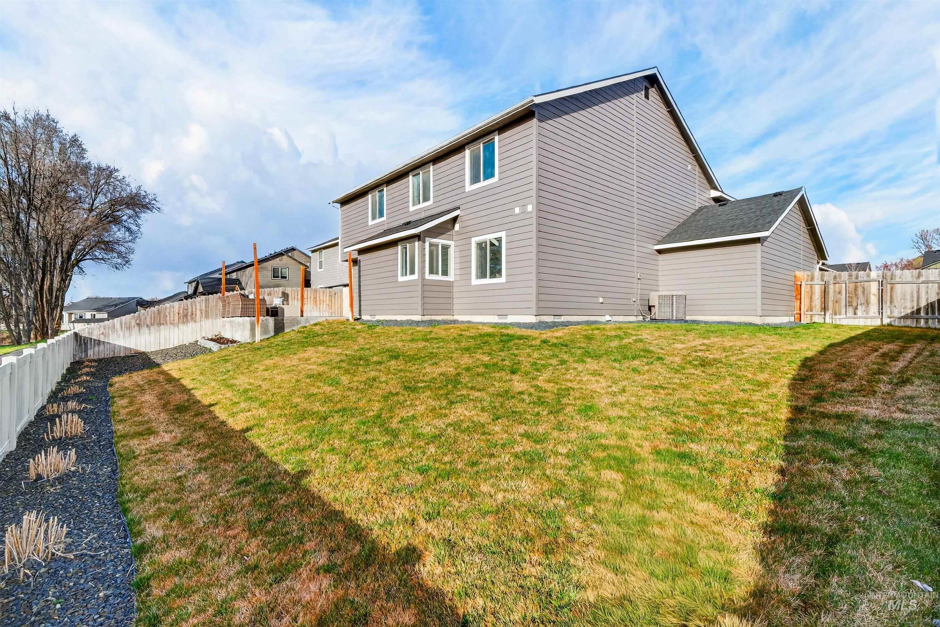 3525 S Fork Ave, Nampa, Idaho 83686, 5 Bedrooms, 2.5 Bathrooms, Residential For Sale, Price $474,900,MLS 98976194