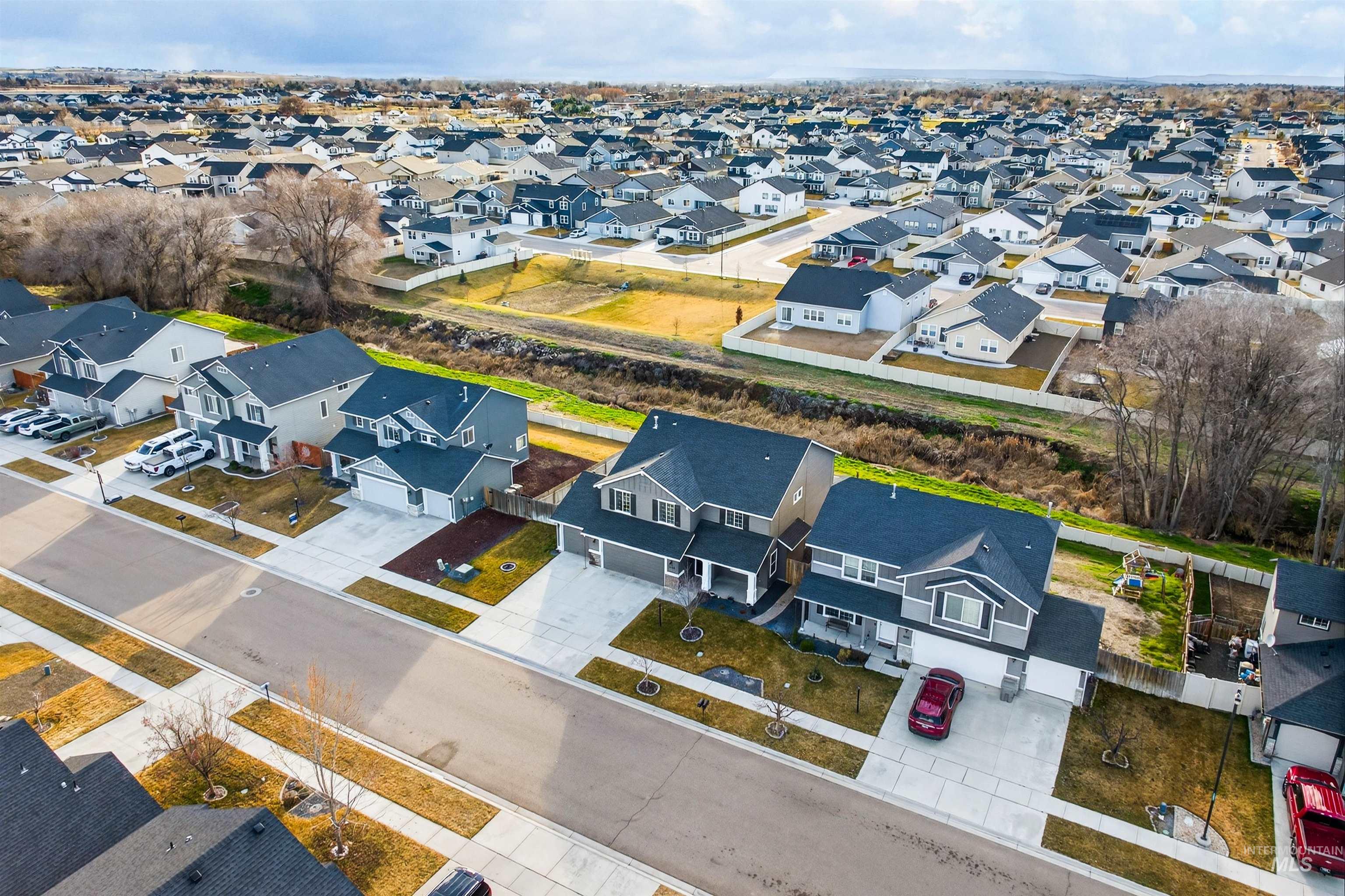 3525 S Fork Ave, Nampa, Idaho 83686, 5 Bedrooms, 2.5 Bathrooms, Residential For Sale, Price $474,900,MLS 98976194