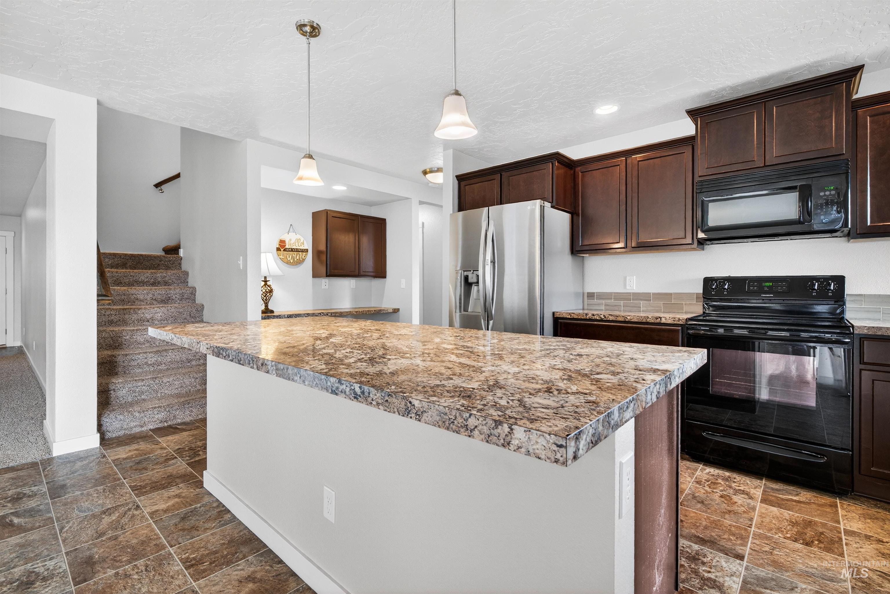 3525 S Fork Ave, Nampa, Idaho 83686, 5 Bedrooms, 2.5 Bathrooms, Residential For Sale, Price $474,900,MLS 98976194