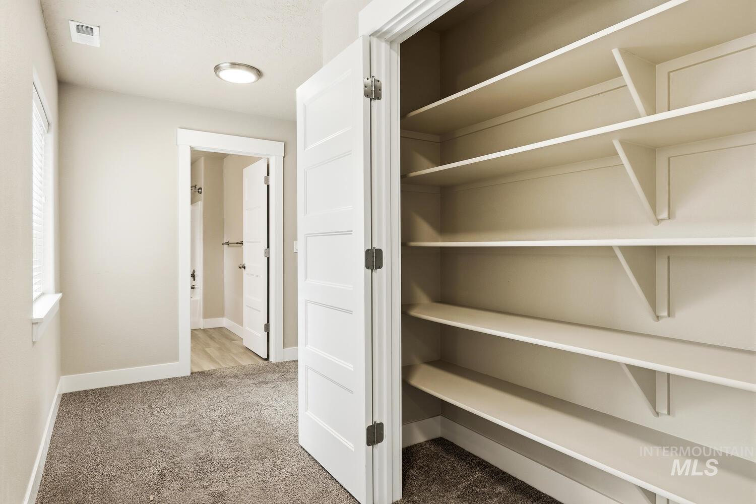 3003 W Moore St, Boise, Idaho 83702, 3 Bedrooms, 2.5 Bathrooms, Residential For Sale, Price $700,000,MLS 98976195