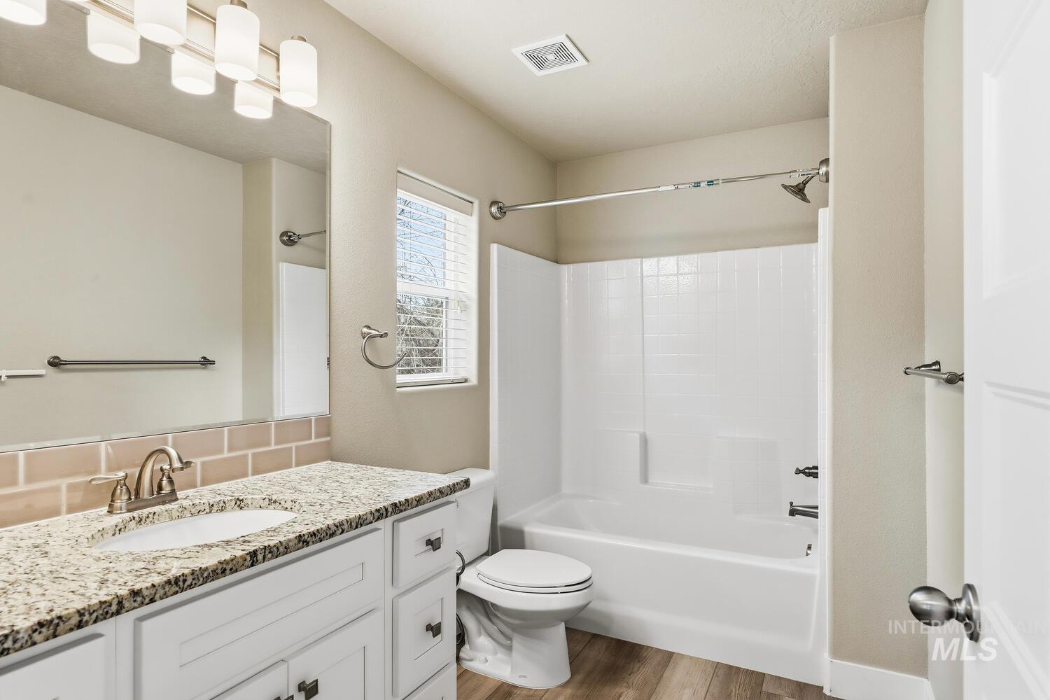 3003 W Moore St, Boise, Idaho 83702, 3 Bedrooms, 2.5 Bathrooms, Residential For Sale, Price $700,000,MLS 98976195