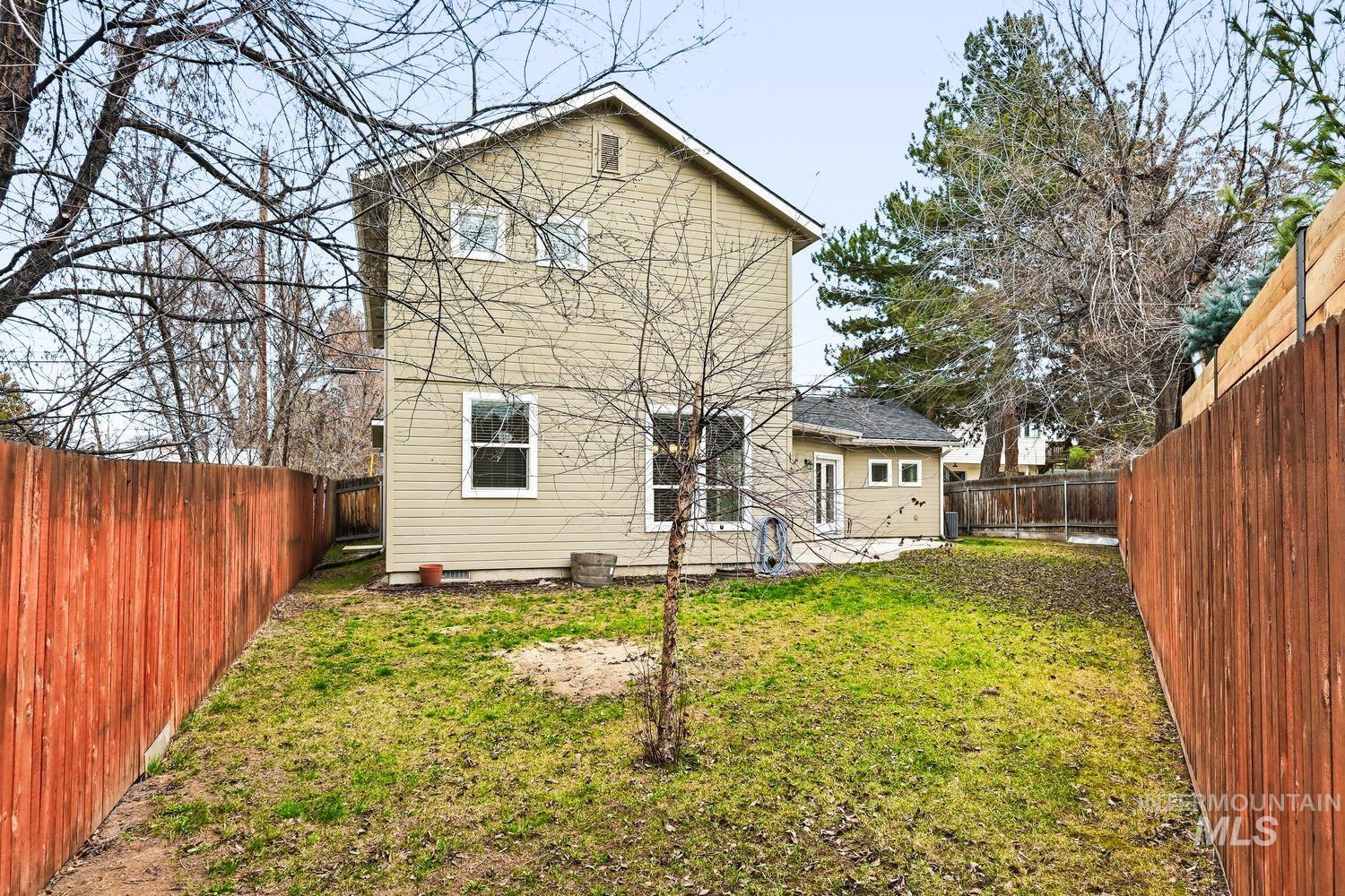 3003 W Moore St, Boise, Idaho 83702, 3 Bedrooms, 2.5 Bathrooms, Residential For Sale, Price $700,000,MLS 98976195