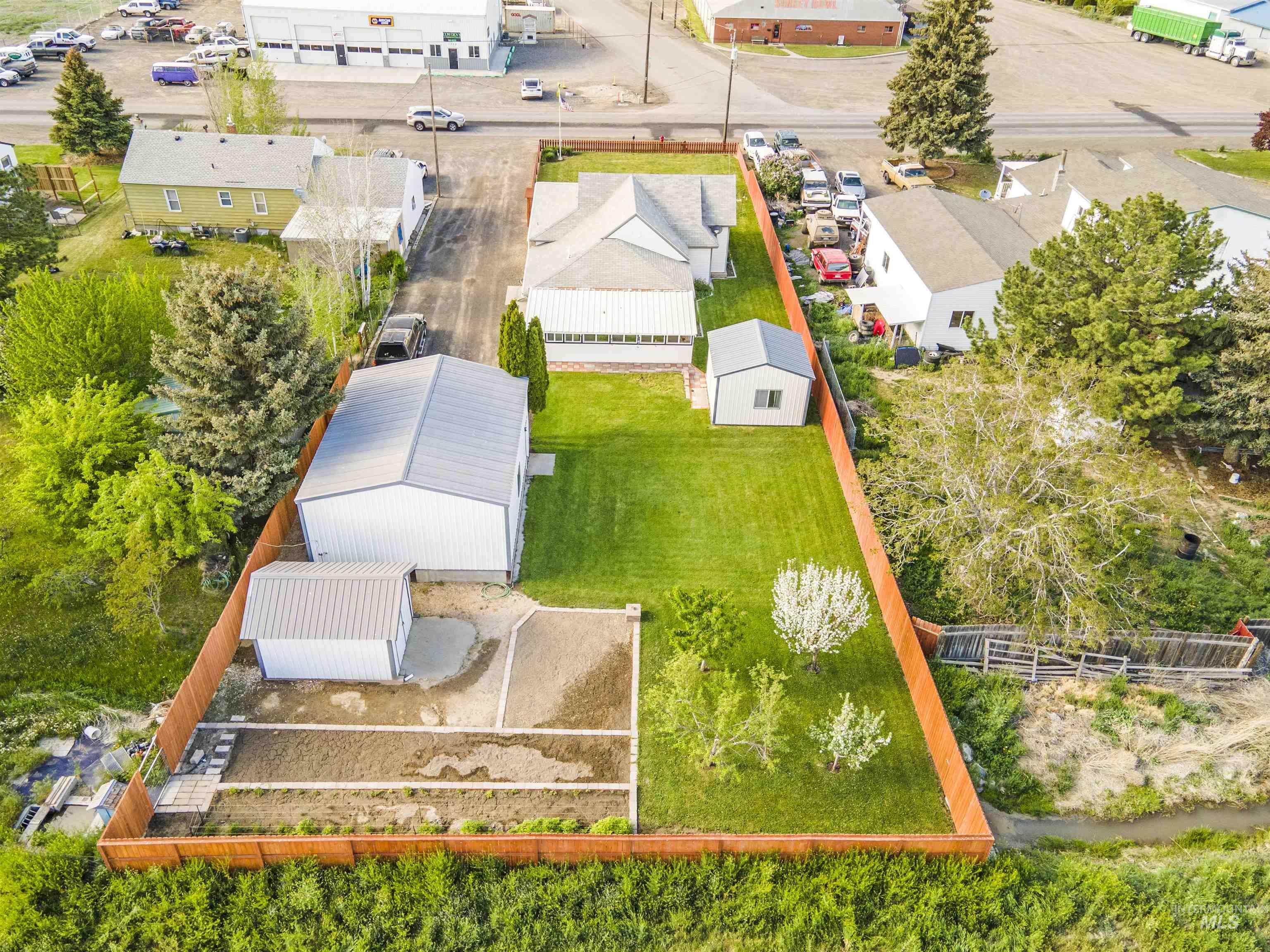 1017 Burley Avenue, Buhl, Idaho 83316, 3 Bedrooms, 1.5 Bathrooms, Residential For Sale, Price $298,000, 98976196