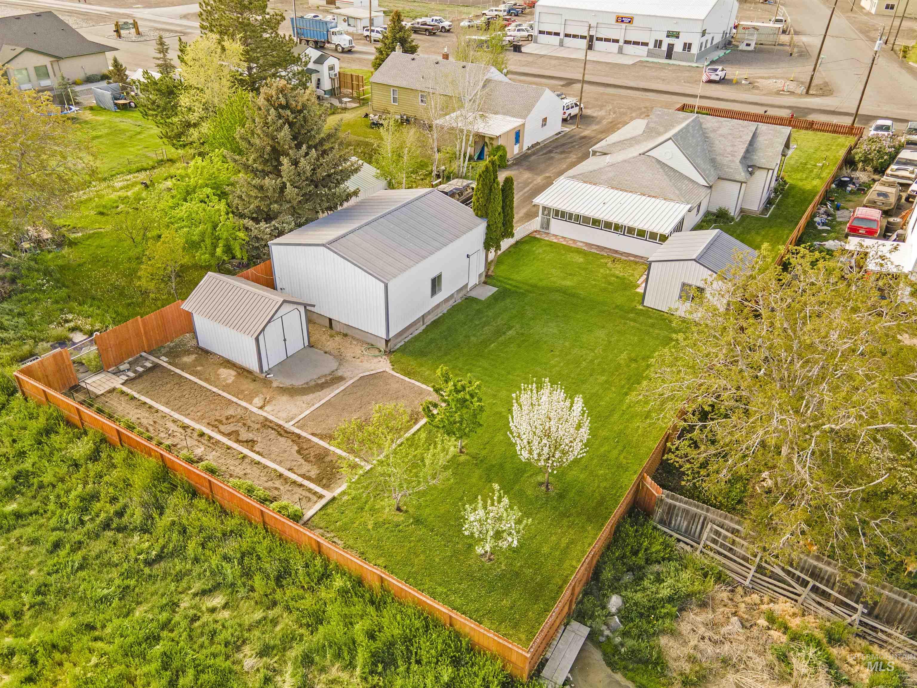 1017 Burley Avenue, Buhl, Idaho 83316, 3 Bedrooms, 1.5 Bathrooms, Residential For Sale, Price $298,000, 98976196