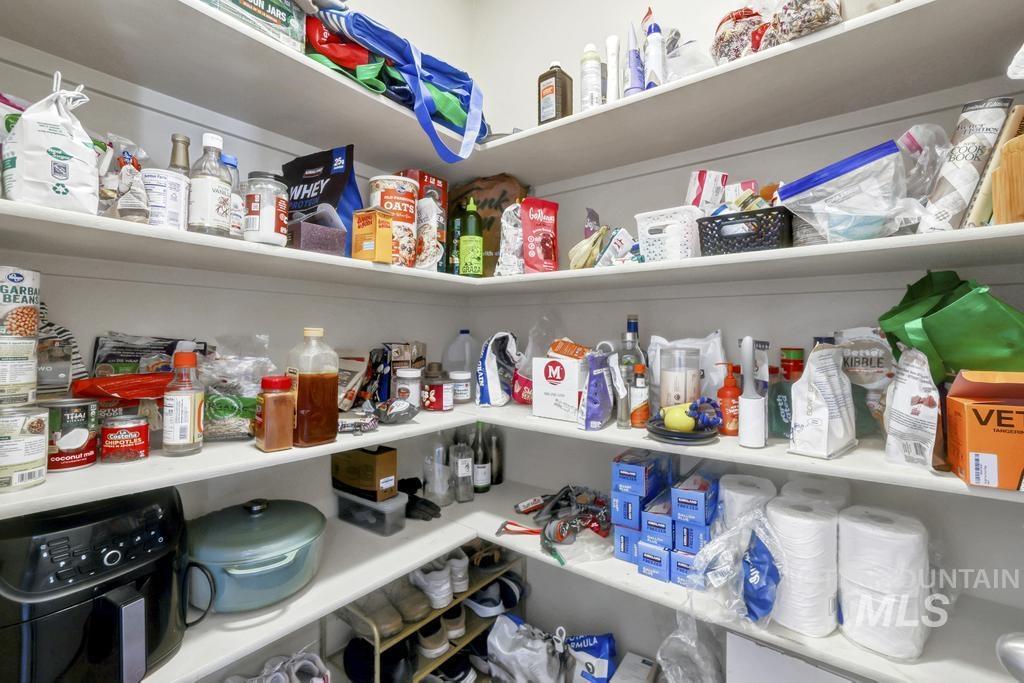 394 Pheasant Rd., Twin Falls, Idaho 83301, 3 Bedrooms, 2 Bathrooms, Residential For Sale, Price $355,000, 98976197