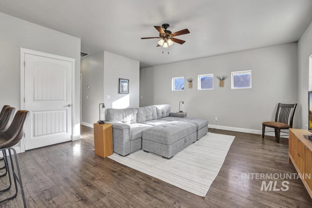 394 Pheasant Rd., Twin Falls, Idaho 83301, 3 Bedrooms, 2 Bathrooms, Residential For Sale, Price $355,000, 98976197