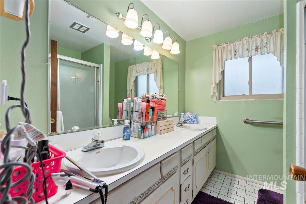 11360 W Lake Hazel Rd, Boise, Idaho 83709, 3 Bedrooms, 2 Bathrooms, Residential For Sale, Price $775,000,MLS 98976198