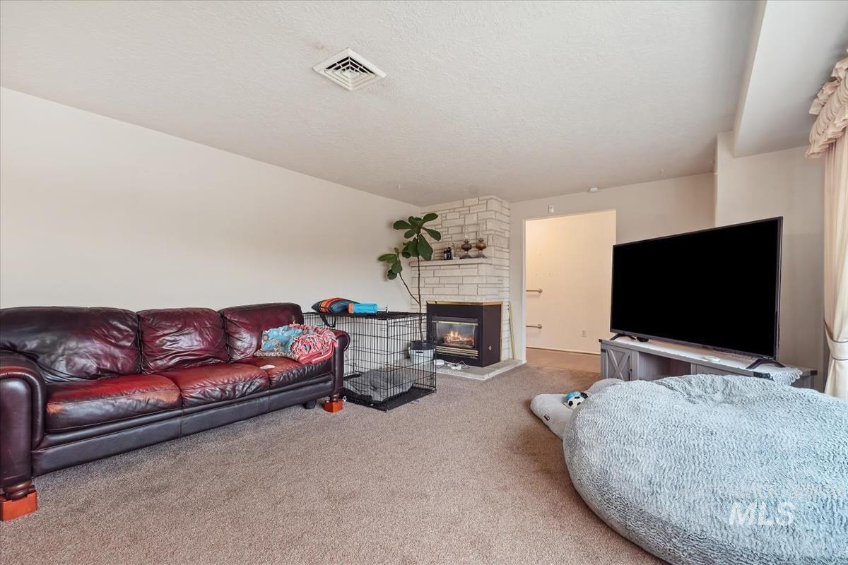 11360 W Lake Hazel Rd, Boise, Idaho 83709, 3 Bedrooms, 2 Bathrooms, Residential For Sale, Price $775,000,MLS 98976198