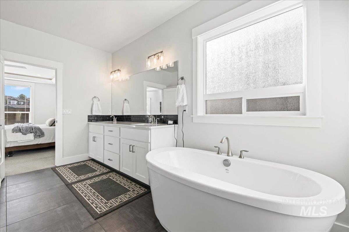 2500 S S Pelion Way, Nampa, Idaho 83686, 3 Bedrooms, 2 Bathrooms, Residential For Sale, Price $569,900,MLS 98976199