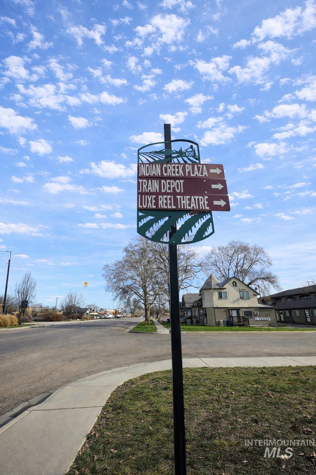 824 E Chicago St, Caldwell, Idaho 83605, 3 Bedrooms, 1 Bathroom, Residential For Sale, Price $179,000, 98976201