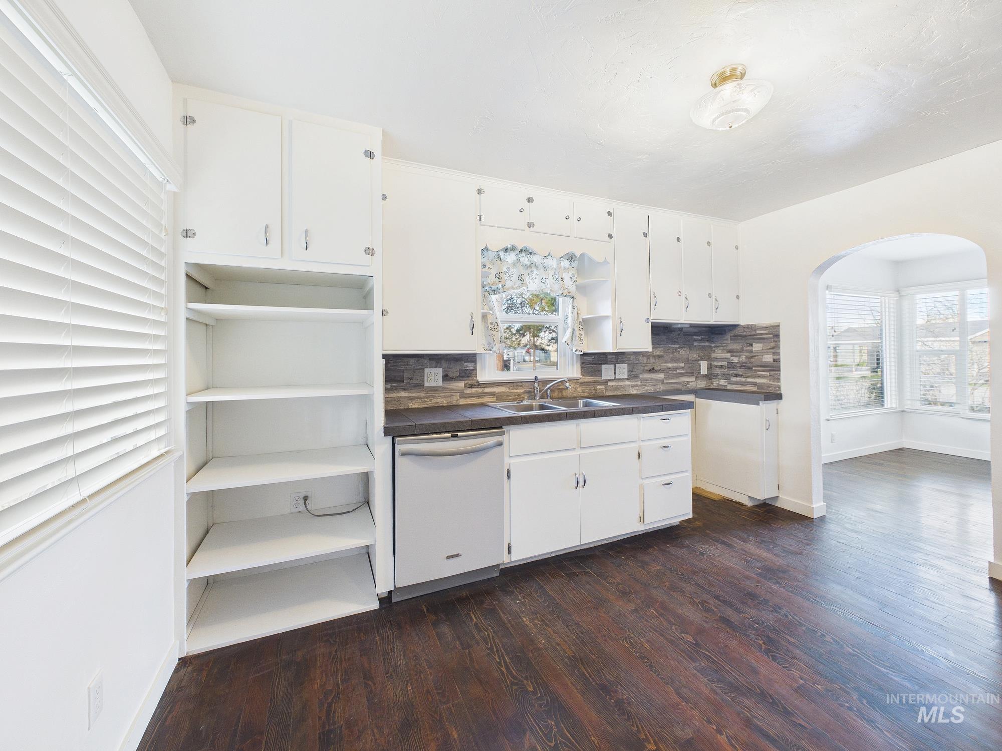 411 Maple Ave, Emmett, Idaho 83617, 2 Bedrooms, 2 Bathrooms, Residential For Sale, Price $315,000, 98976202