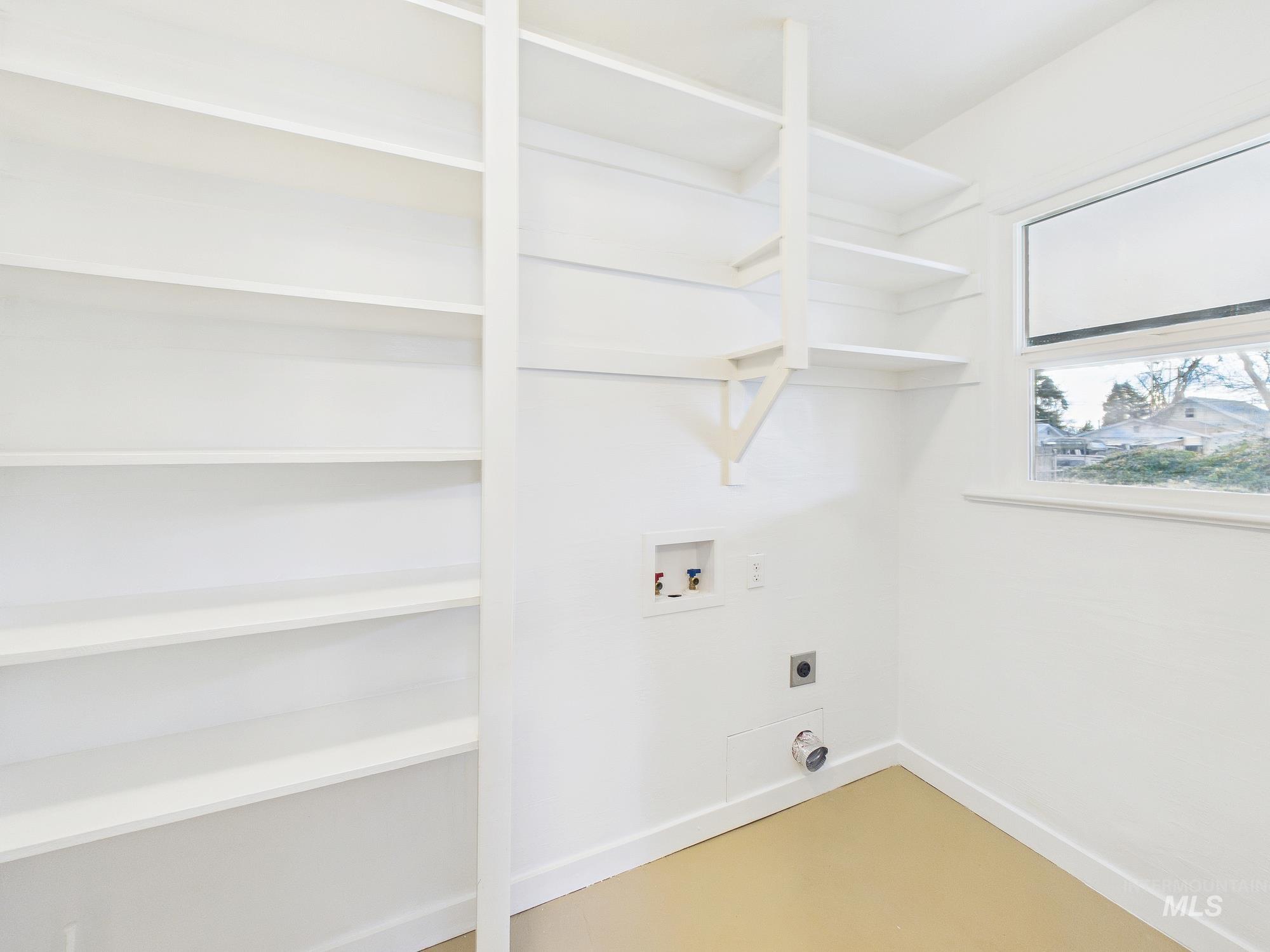 411 Maple Ave, Emmett, Idaho 83617, 2 Bedrooms, 2 Bathrooms, Residential For Sale, Price $315,000, 98976202