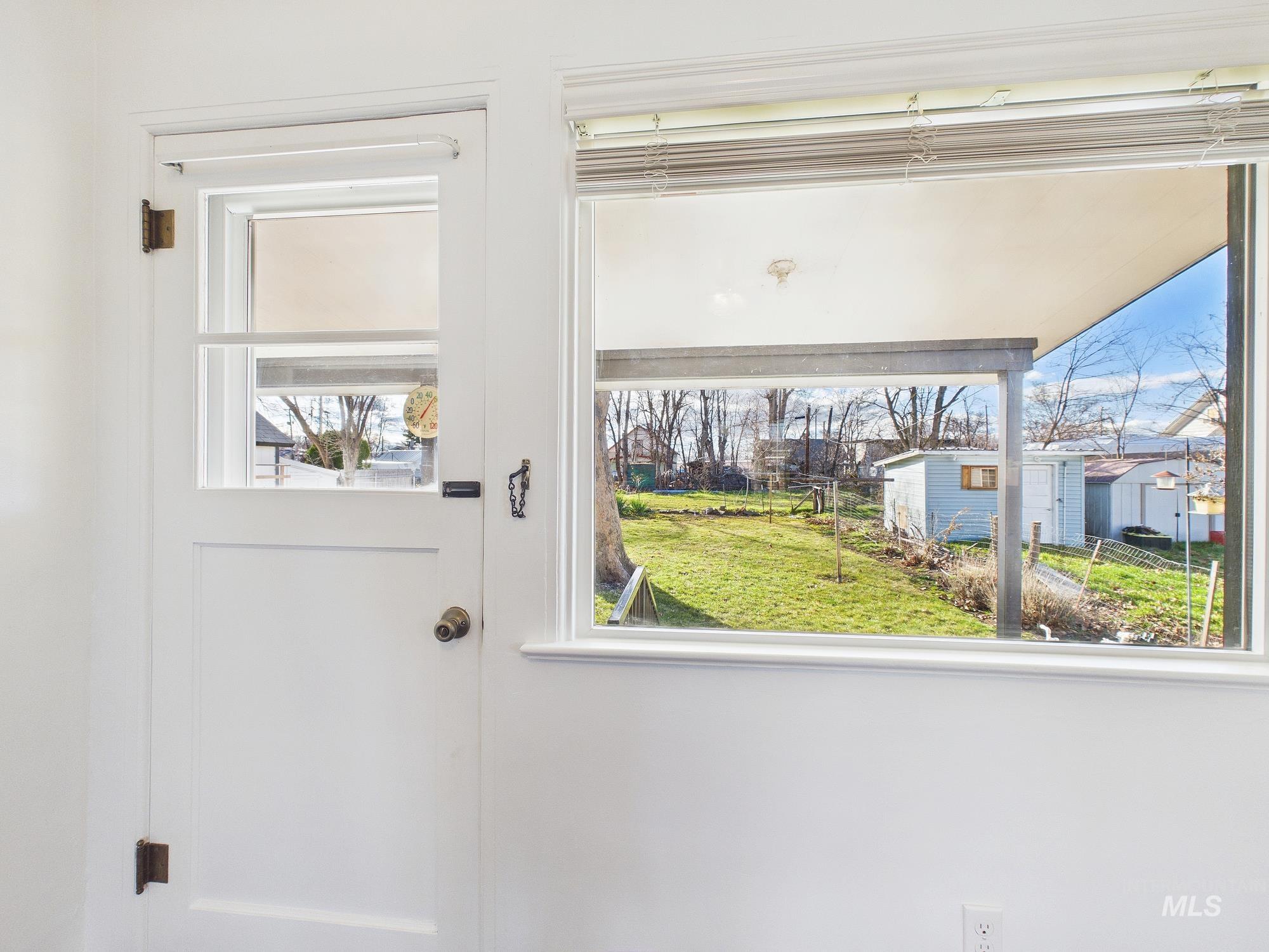 411 Maple Ave, Emmett, Idaho 83617, 2 Bedrooms, 2 Bathrooms, Residential For Sale, Price $315,000, 98976202